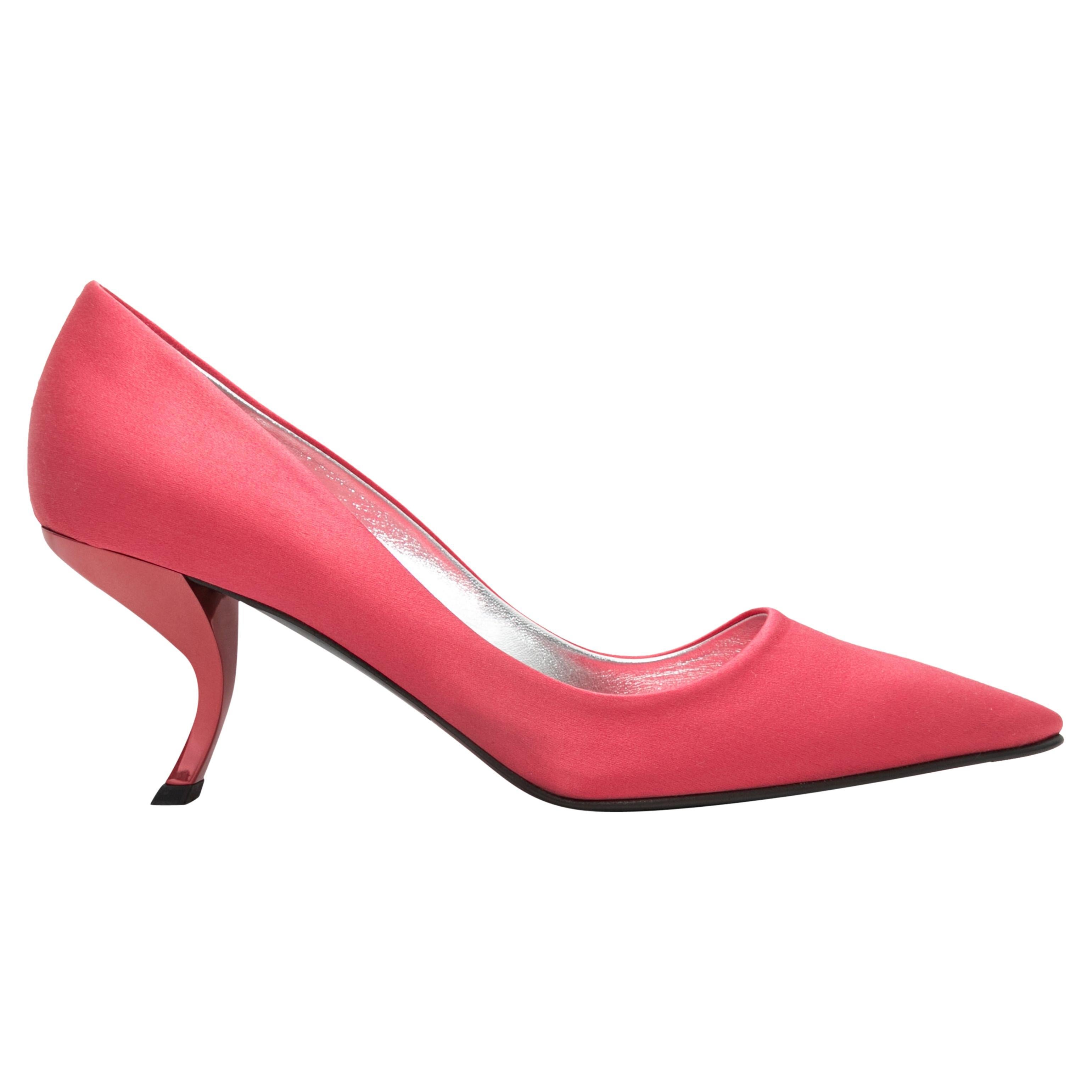 Pink Roger Vivier Satin Pointed-Toe Comma Heel Size 39 For Sale