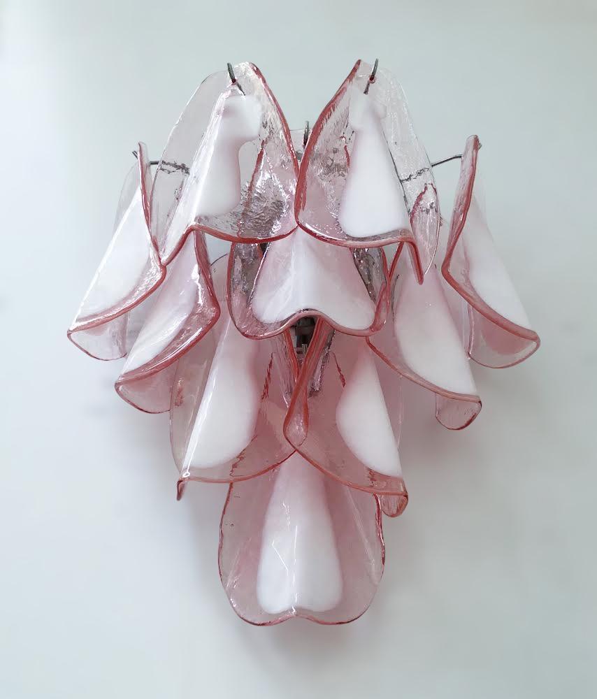Lámpara Rondine rosa de Fabio Ltd en Nuevo estado para la venta en Los Angeles, CA