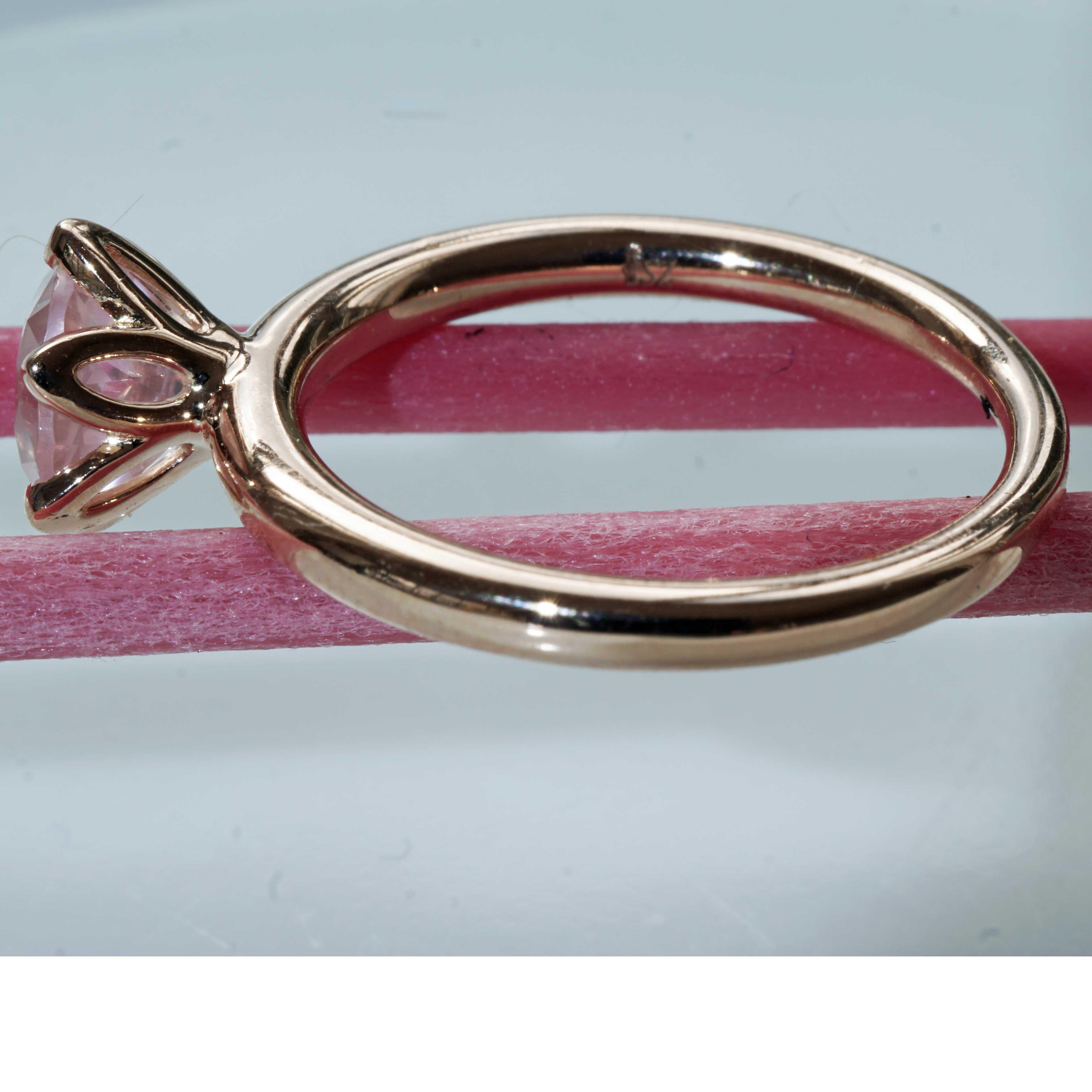 Pink Rose Quartz Ring made in Italy Valenza  finest Goldsmith´s Work Bestseller For Sale 8