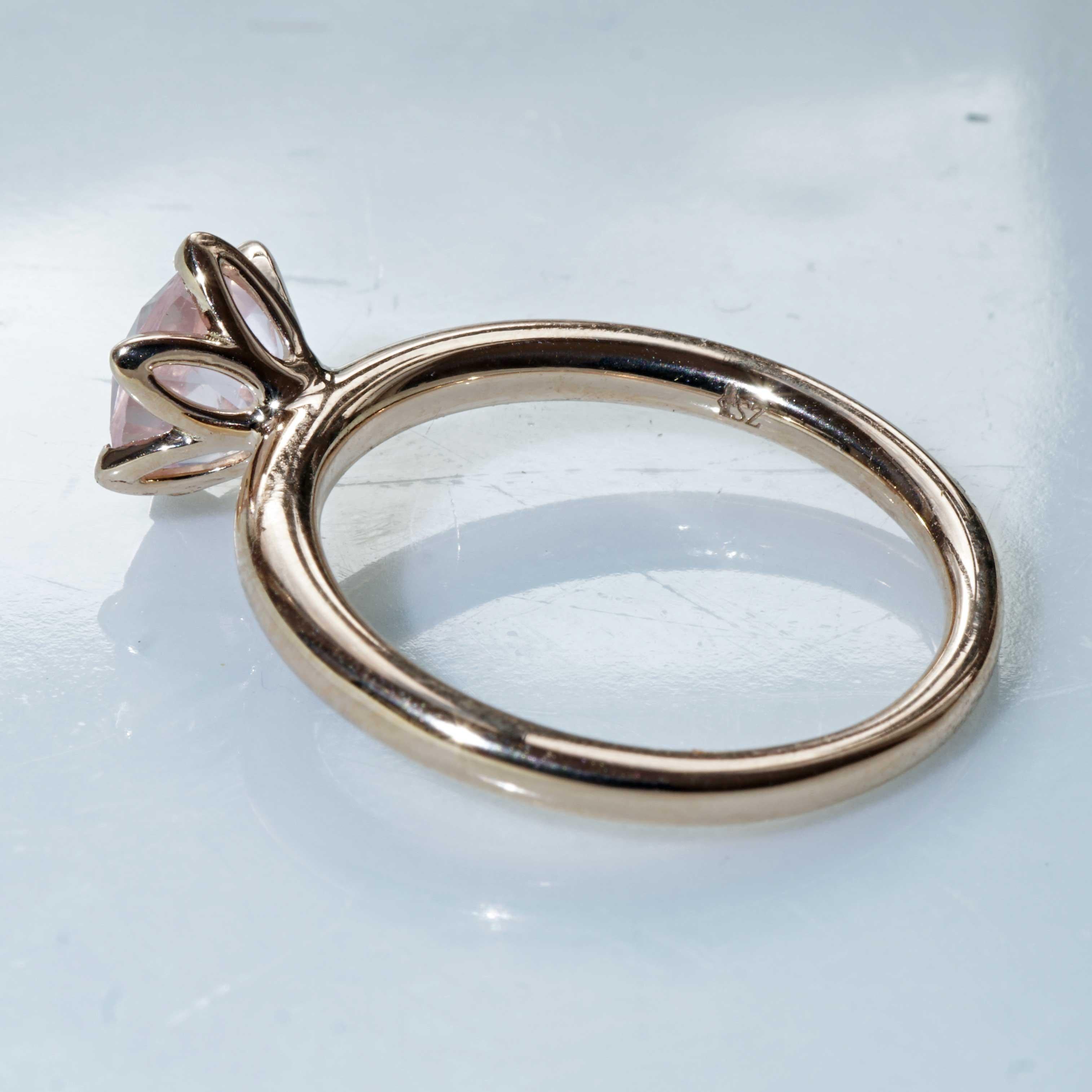 Pink Rose Quartz Ring made in Italy Valenza  finest Goldsmith´s Work Bestseller For Sale 12