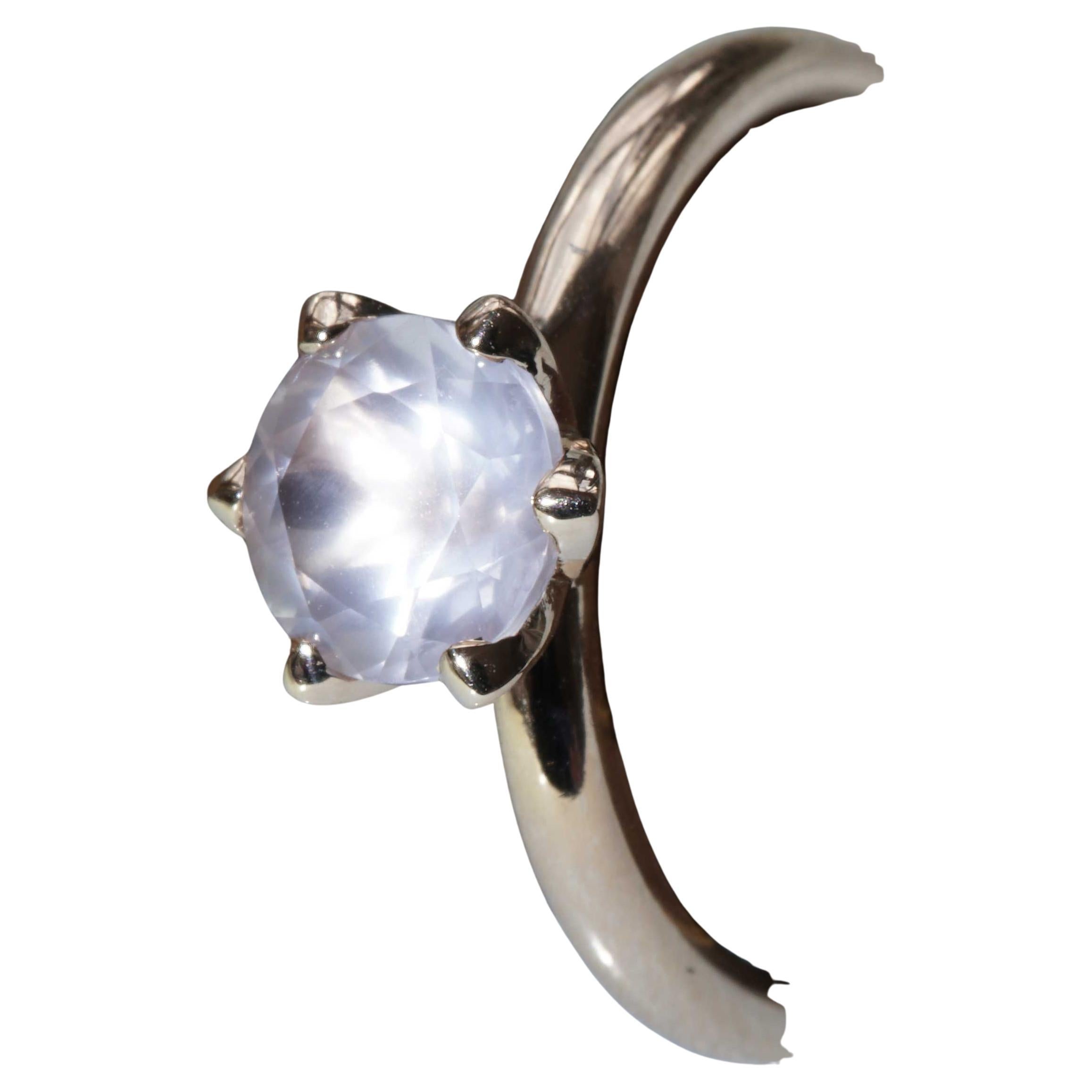 finest goldsmith's work from Italy, combination ring with a round faceted smokey quartz of 7 mm, great brilliance, perfectly cut for a lot of brilliance, fashionable underlay made of crown-shaped loops, 6 crabs, fashionable round band, 2 mm
