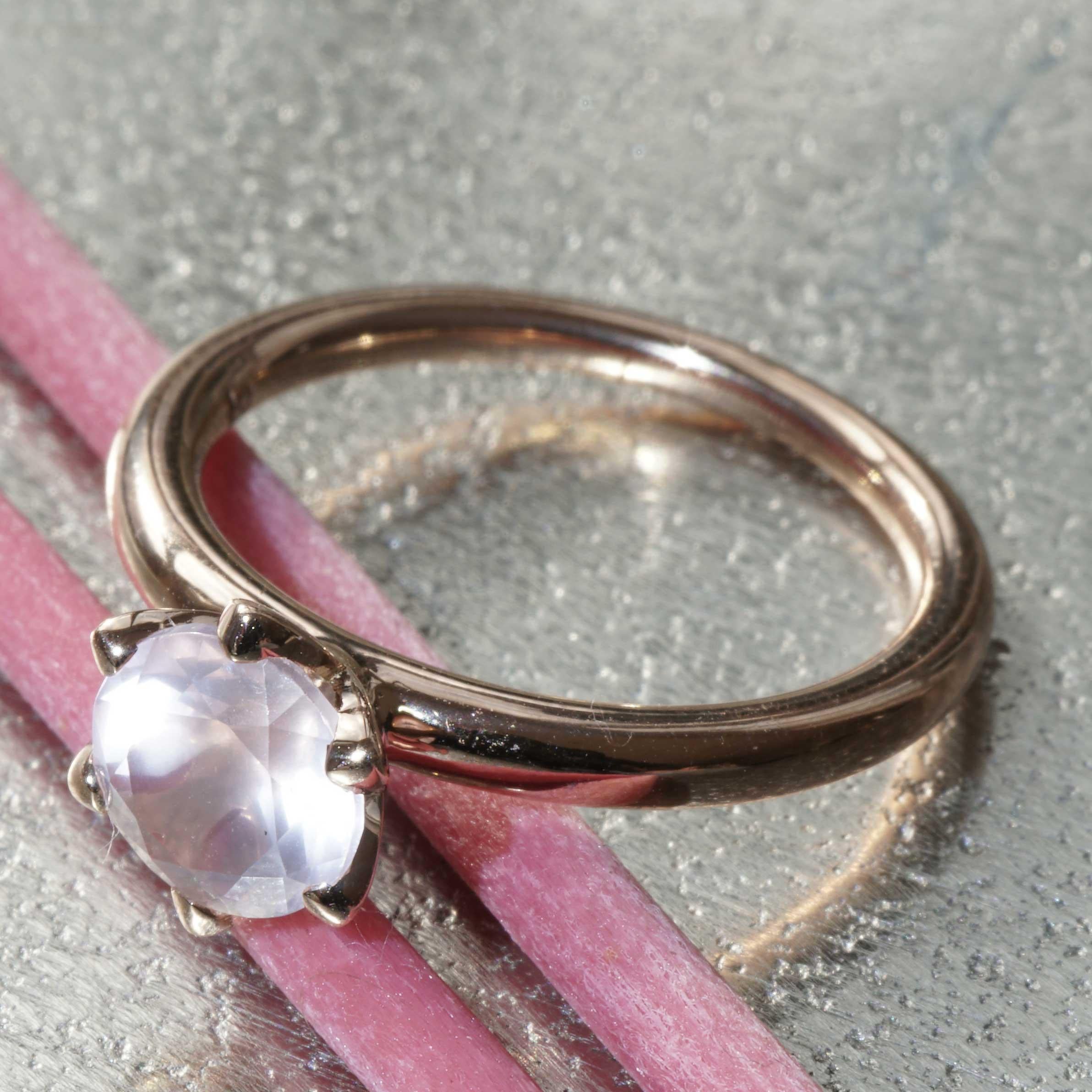 Pink Rose Quartz Ring made in Italy Valenza  finest Goldsmith´s Work Bestseller For Sale 3