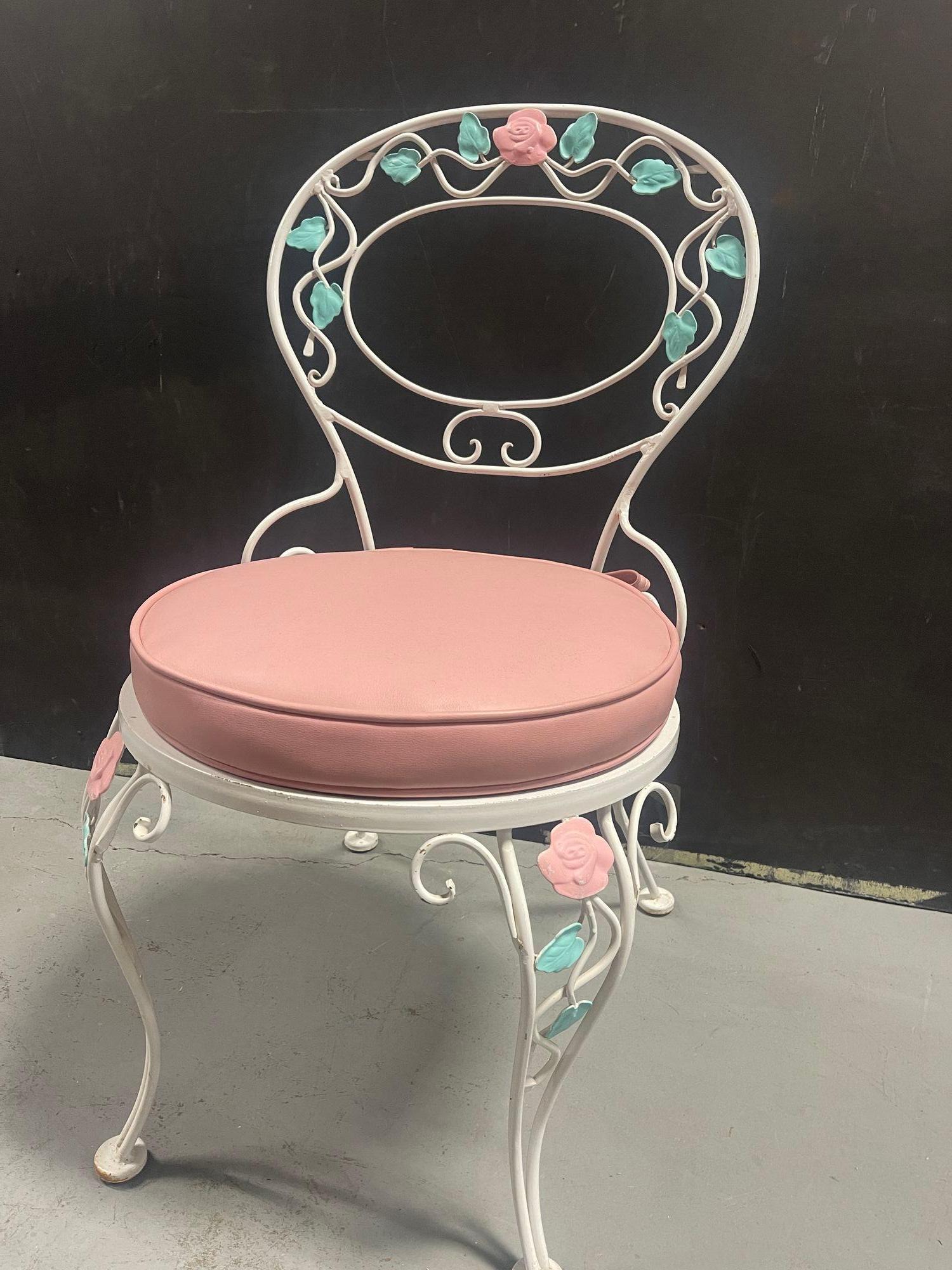 Late 20th Century Pink Rose White Iron Garden Table and Chairs Set For Sale