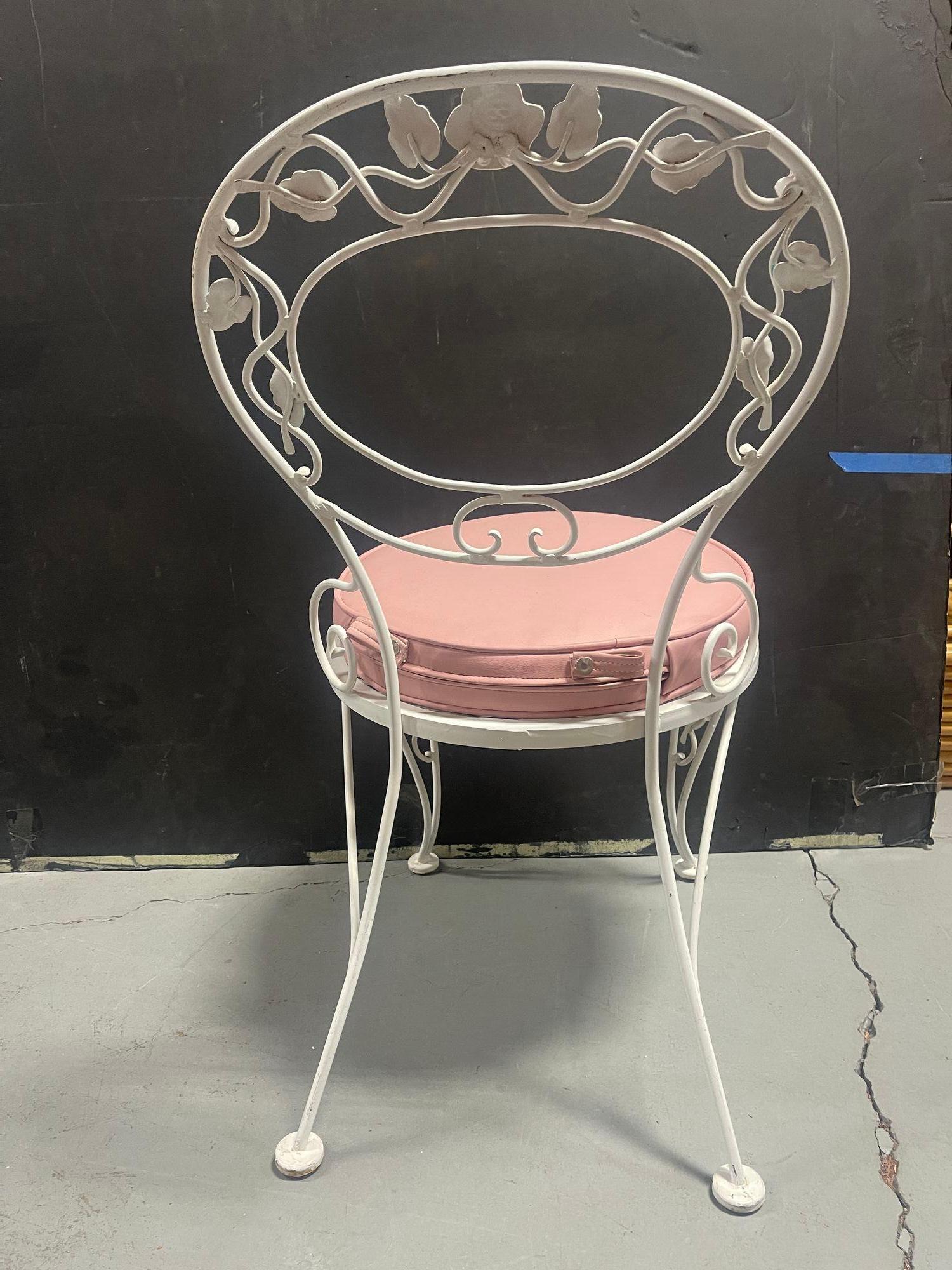 Pink Rose White Iron Garden Table and Chairs Set For Sale 3