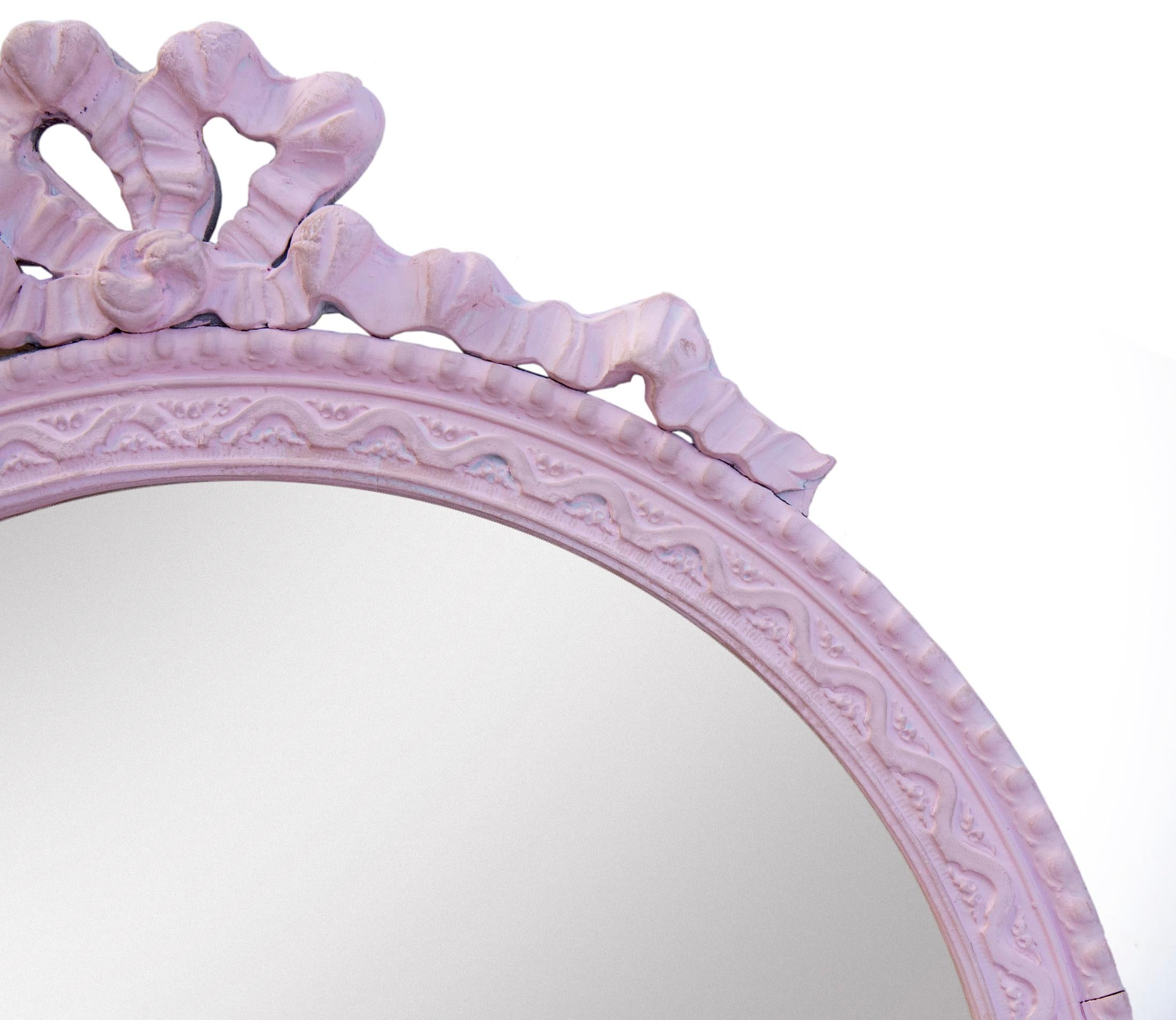 Gesso rotondo rosa/ Specchio di pino Arco Corona in vendita 1