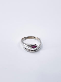 Anello serpente con rubino rosa Serpente d'argento regolabile J DAUPHIN