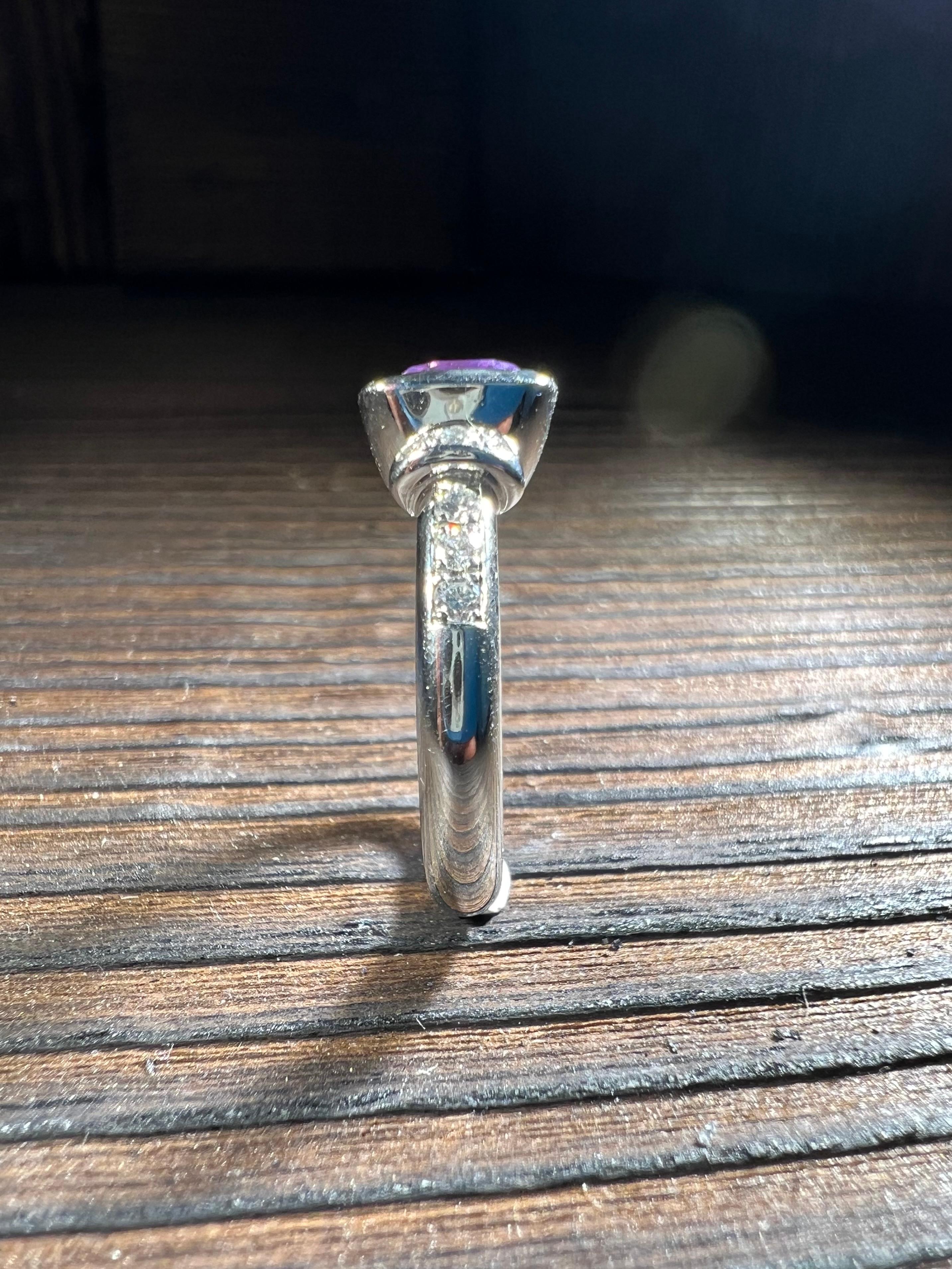 Bague en platine en saphir rose en vente 4