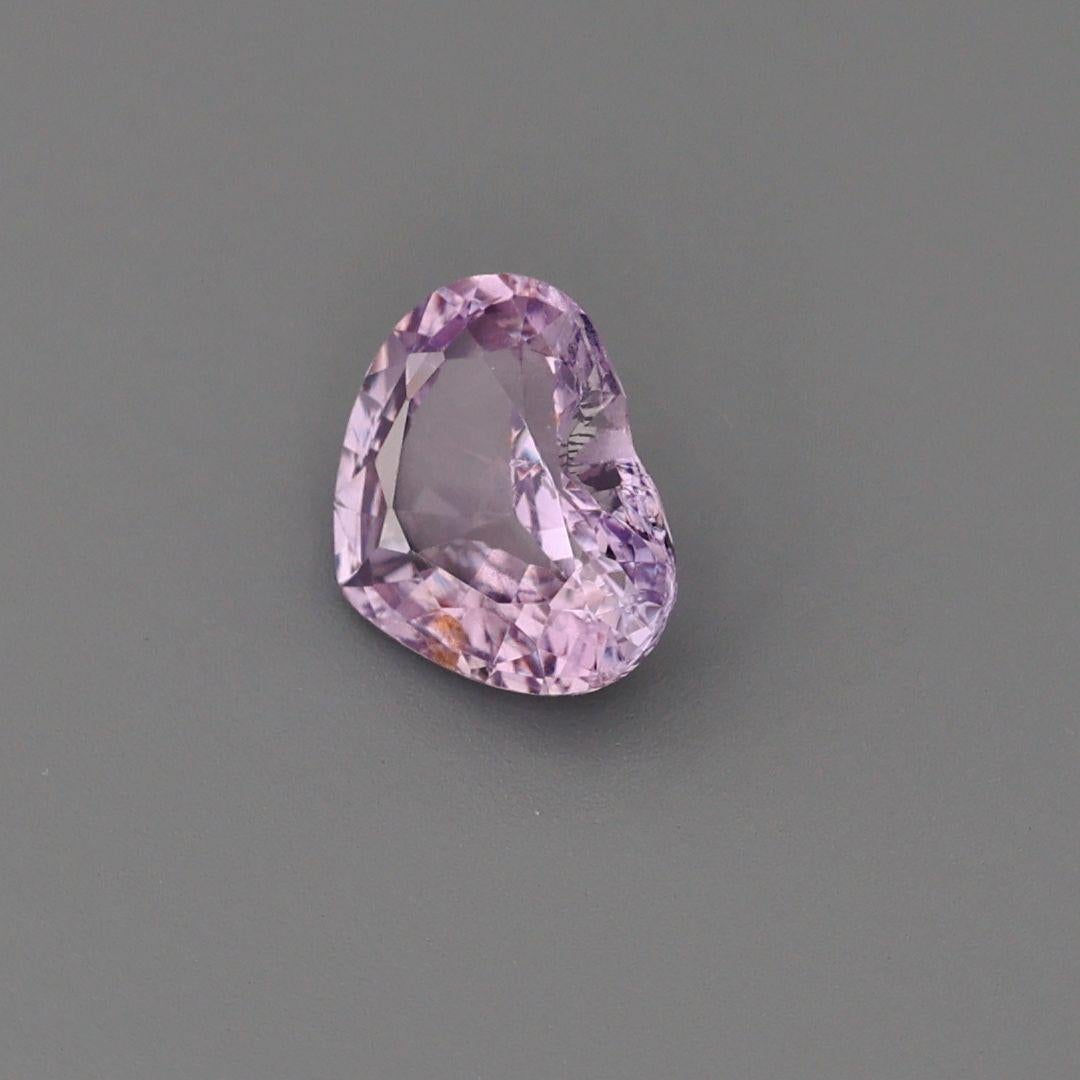 Pink Sapphire 1.45 carat Heart Shape Unheated Gemstone  In New Condition For Sale In Makola, LK