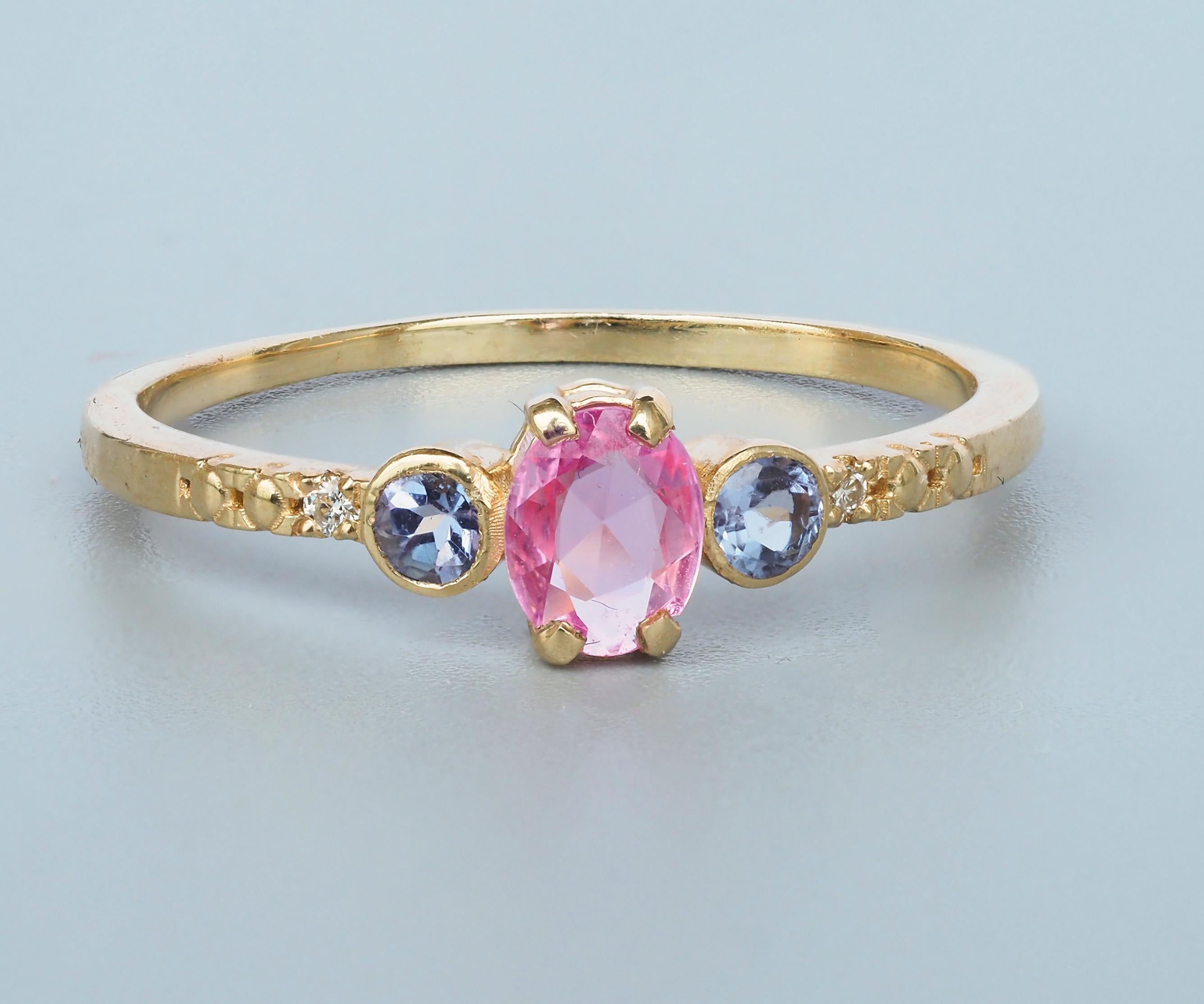 Modern Pink sapphire 14k gold ring.  For Sale