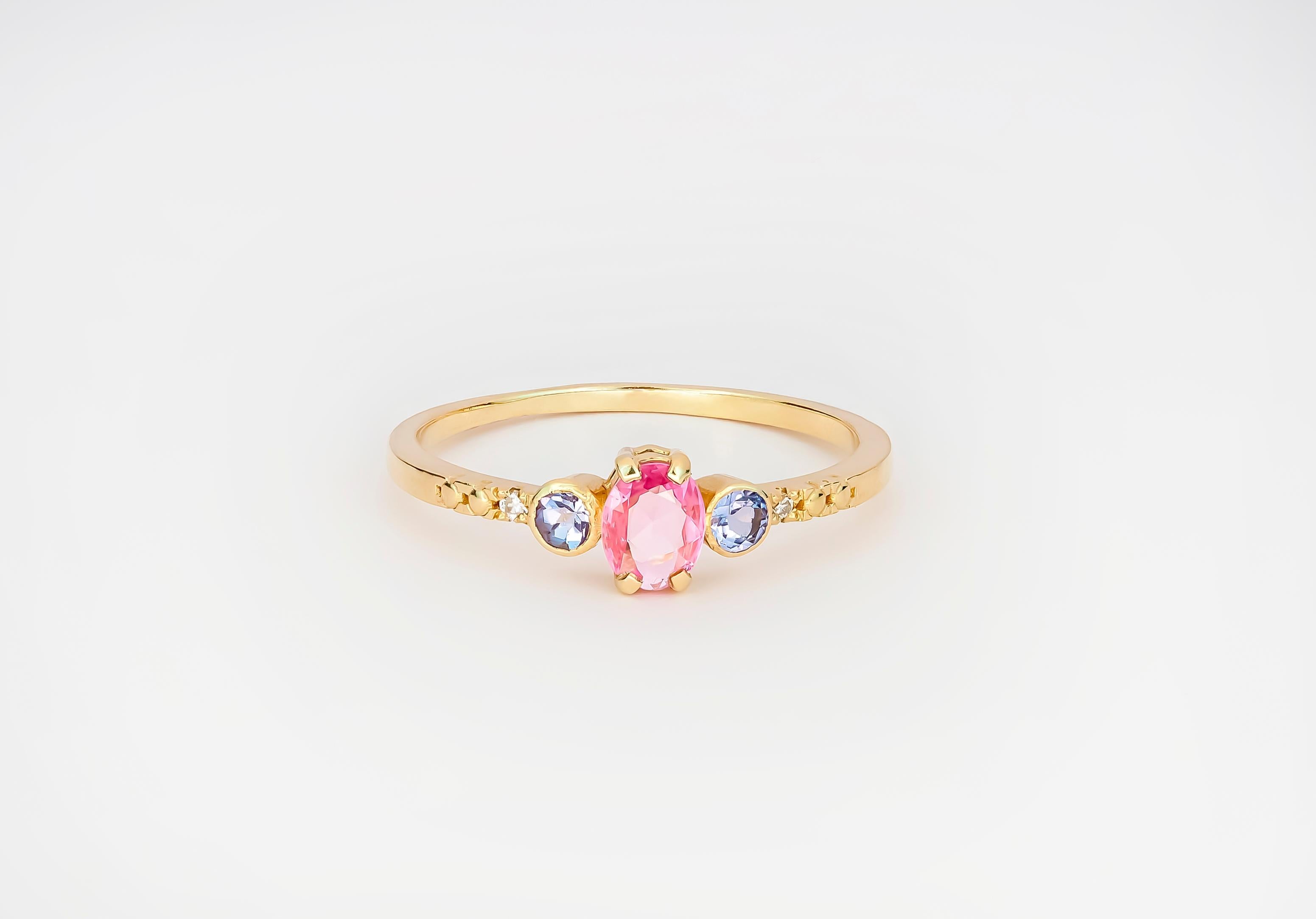 Ring aus 14k Gold mit rosa Saphir.  Damen im Angebot