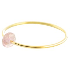 Bague jonc Planet Boho Chic en or jaune 18 carats avec saphir rose et perles, Intini Jewels