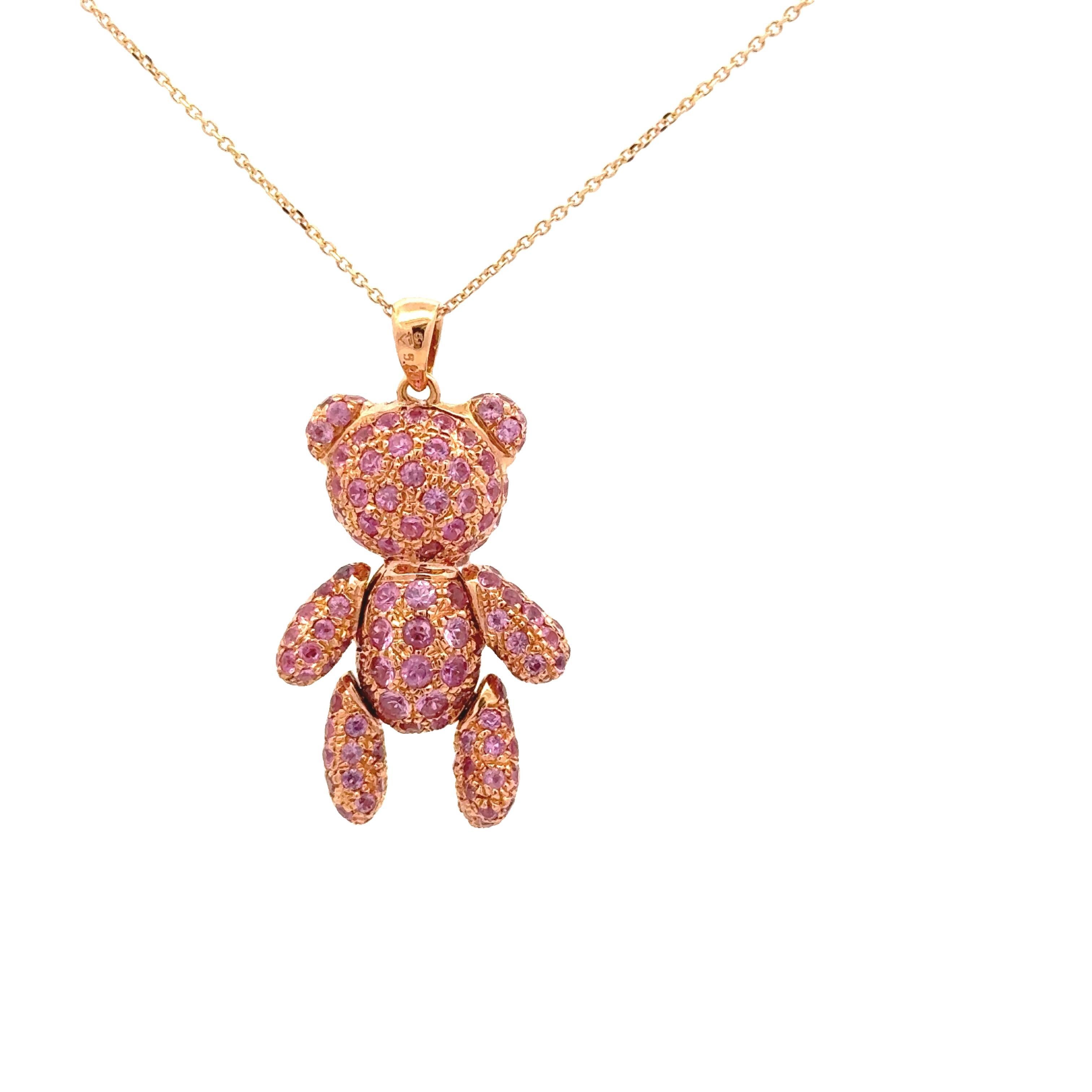 Taglio rotondo Catena con ciondolo a forma di orsetto in oro giallo 18 carati e zaffiro rosa in vendita