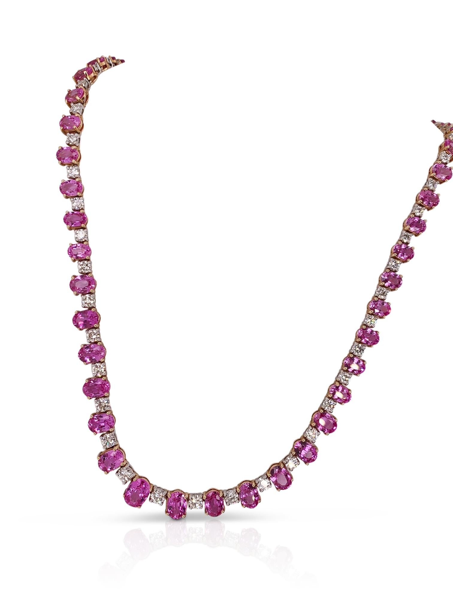 Elegante Statement-Halskette mit natürlichem rosa Saphir und Diamant 

Ausgewählter Stein: Natürlicher ovaler rosa Saphir
Mittelstein: Rosa Saphir
Stein Karat Gewicht: 58.00 Karat 
Diamanten -4,50 Karat
Seite Diamantform - Runder Diamant
Gewicht -