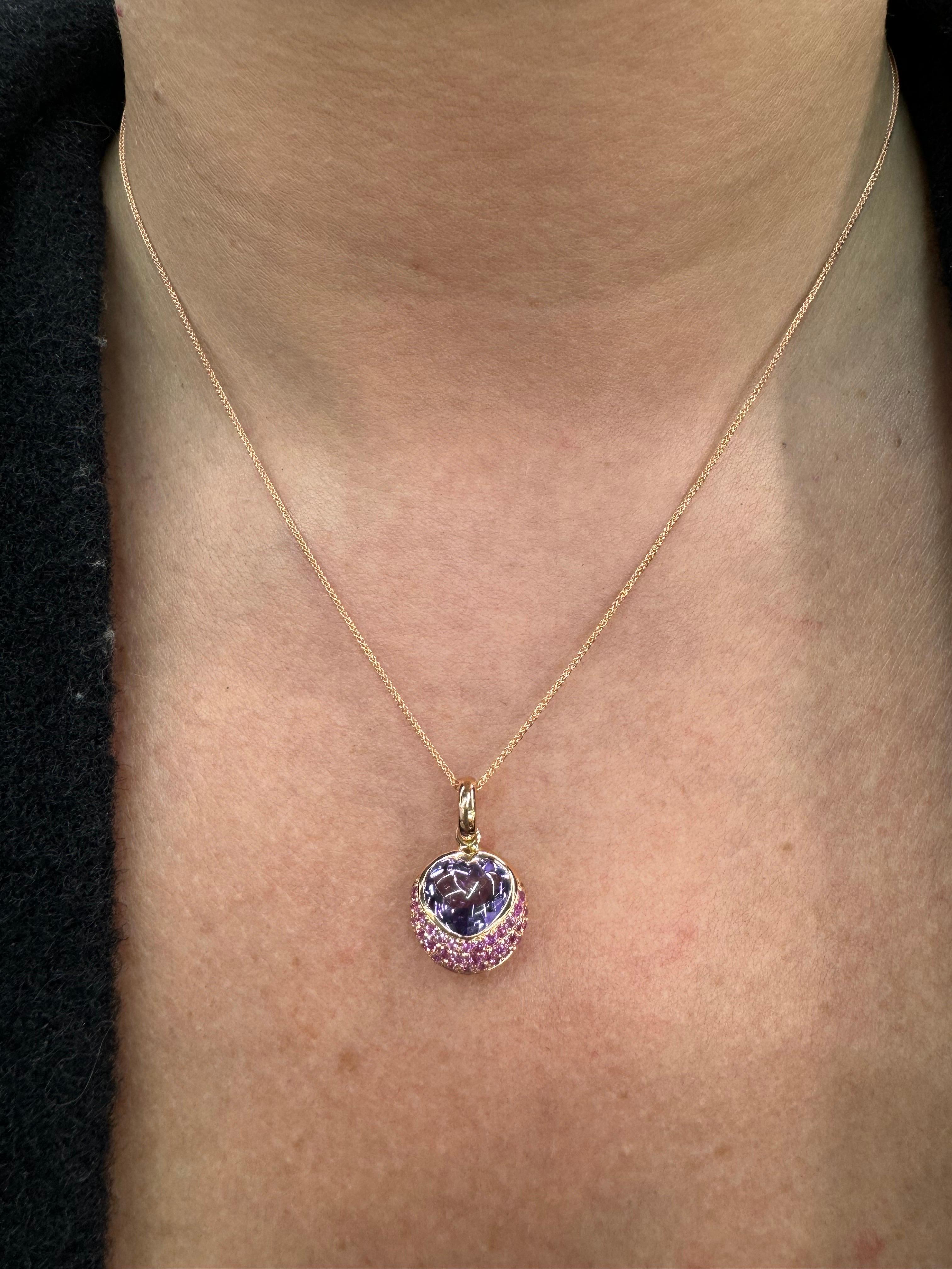 Donna Ciondolo a cuore con zaffiro rosa e ametista su collana in oro rosa 14 carati 1,94 CTS in vendita