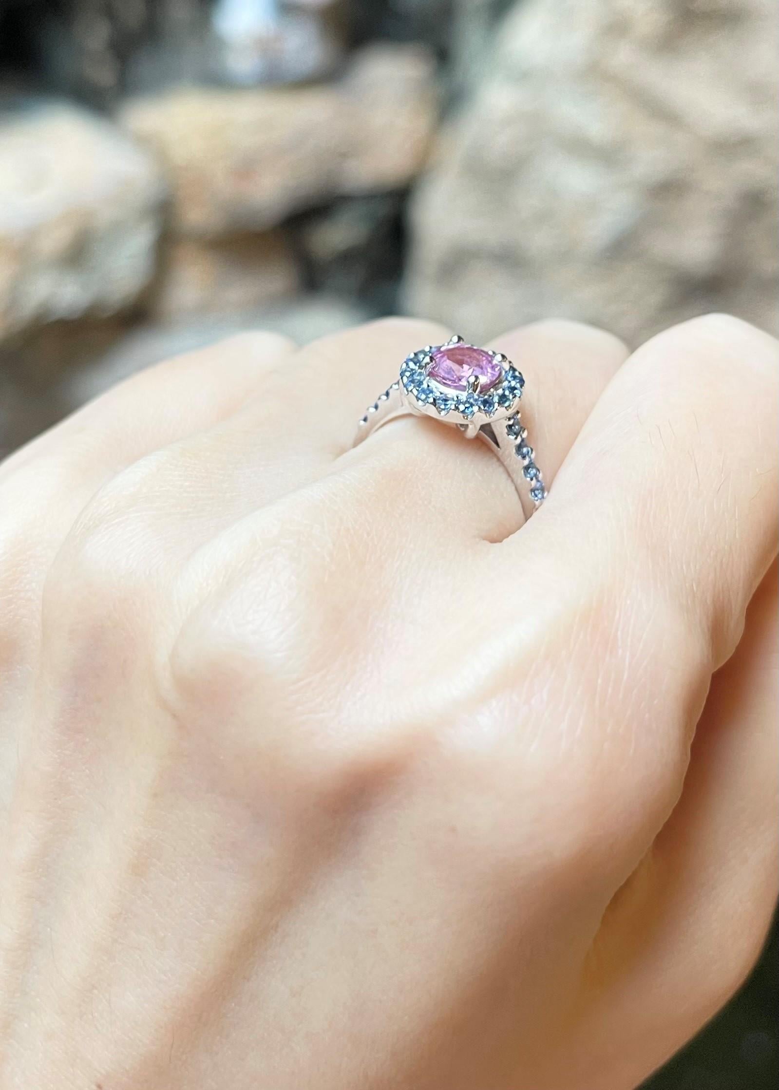 Pink Sapphire 1.09 carats and Blue Sapphire 0.61 carats Ring set in 18K White Gold Settings 

Width:  1.1 cm 
Length: 1.1 cm
Ring Size: 52
Total Weight: 4.86 grams

