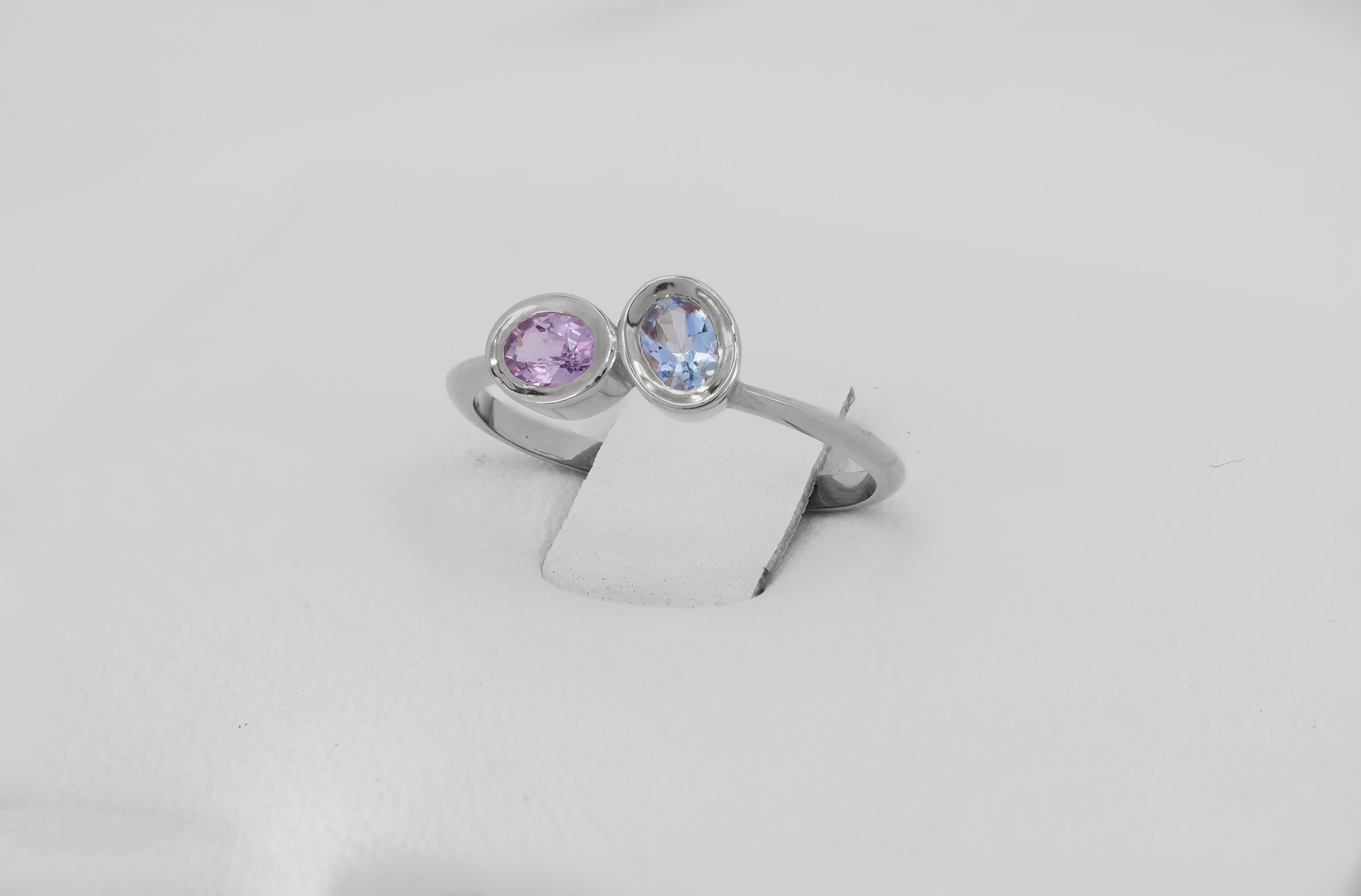 Women's Pink sapphire and blue tanzanite 14k gold ring For Sale