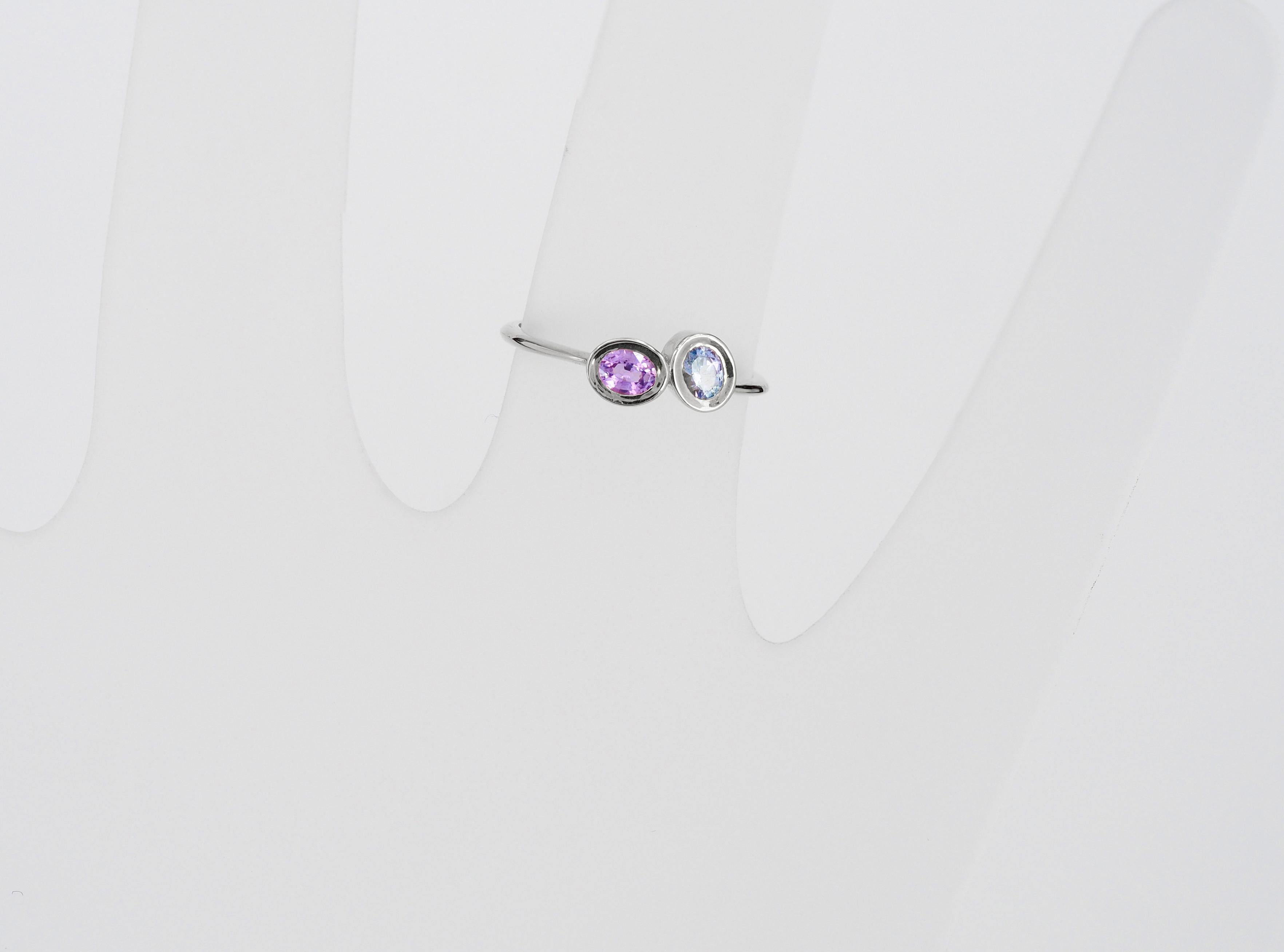 En vente :  Bague en or 14 carats avec saphir rose et tanzanite bleue 8