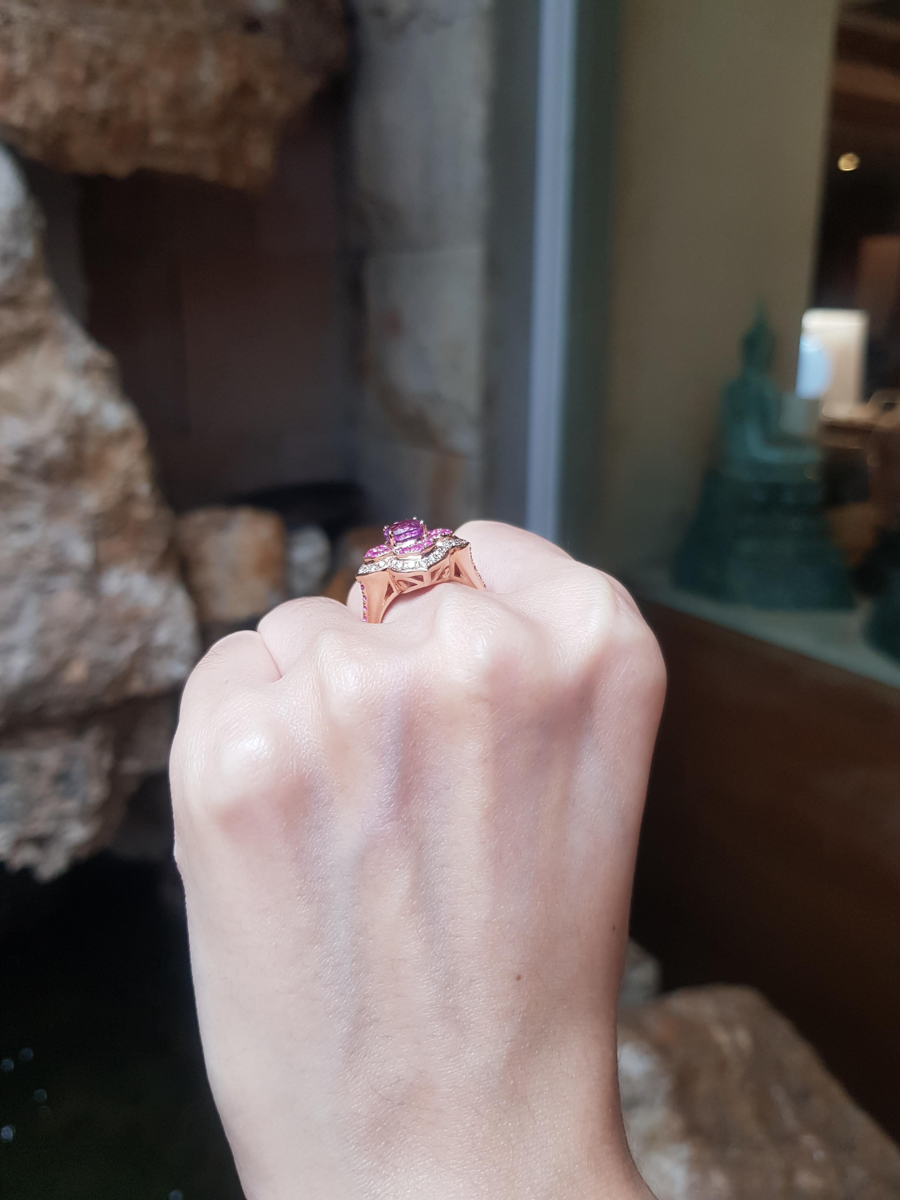 Pink Sapphire and Brown Diamond Ring set in 18K Rose Gold Settings In New Condition For Sale In Bangkok, TH
