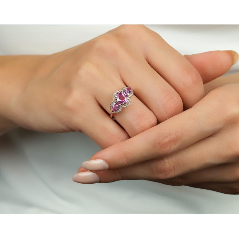 Modern Pink Sapphire And Diamond 3.35ct Ring For Sale