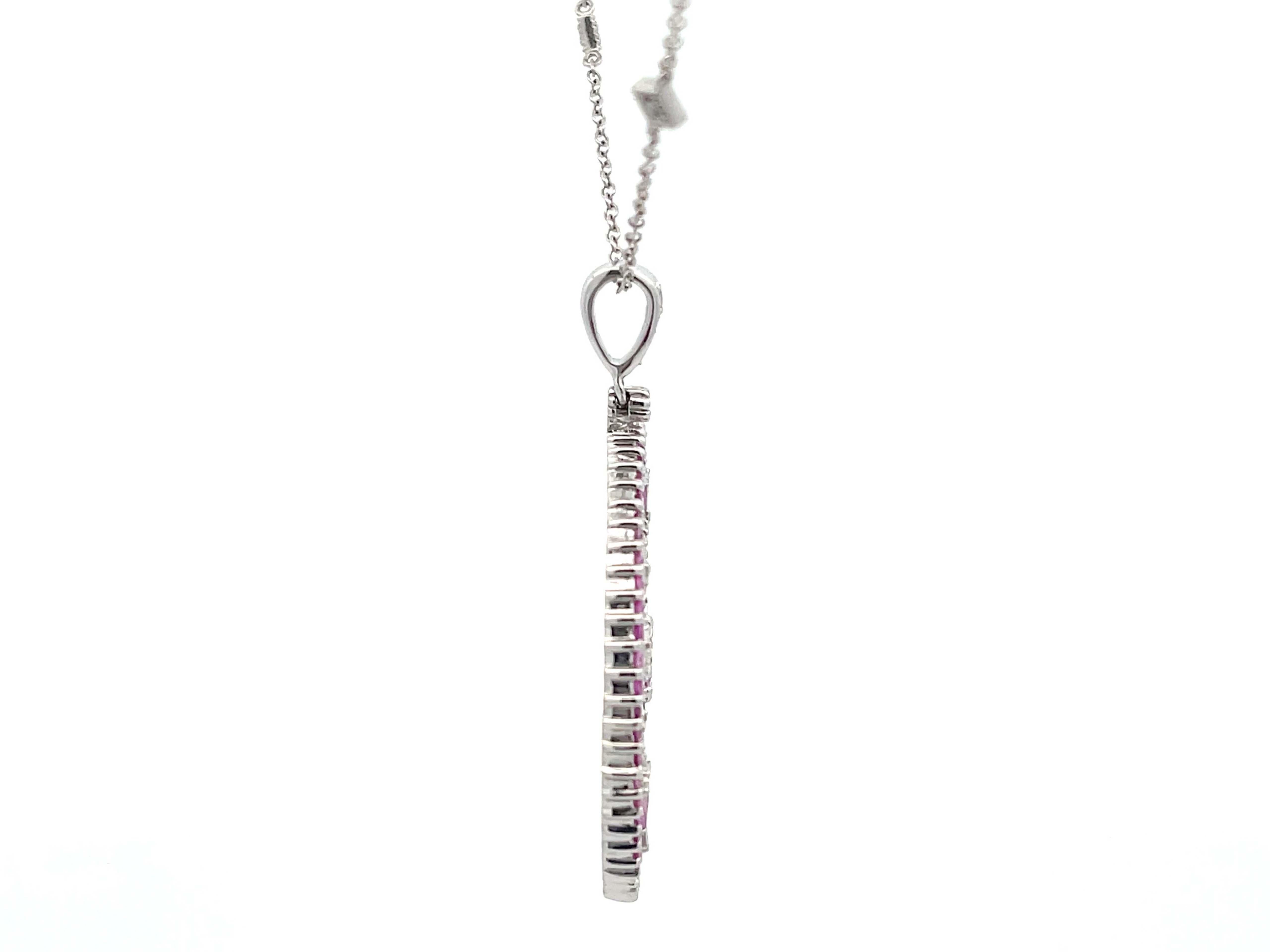 Pink Sapphire and Diamond Circle Pendant and Chain in 14k White Gold In Excellent Condition For Sale In Honolulu, HI