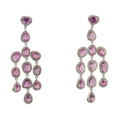 Orecchino pendente con zaffiro rosa e diamante