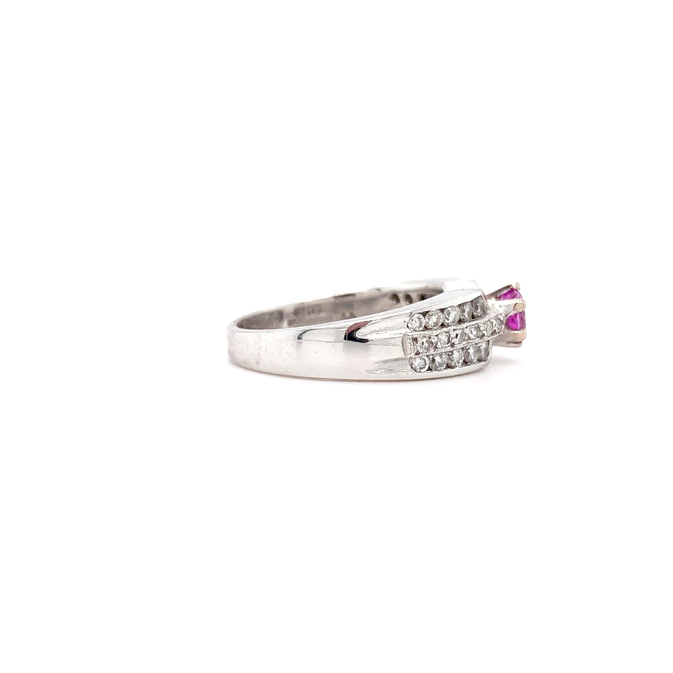 Pink sapphire and diamond double band engagement ring 18k white gold In New Condition For Sale In London, GB