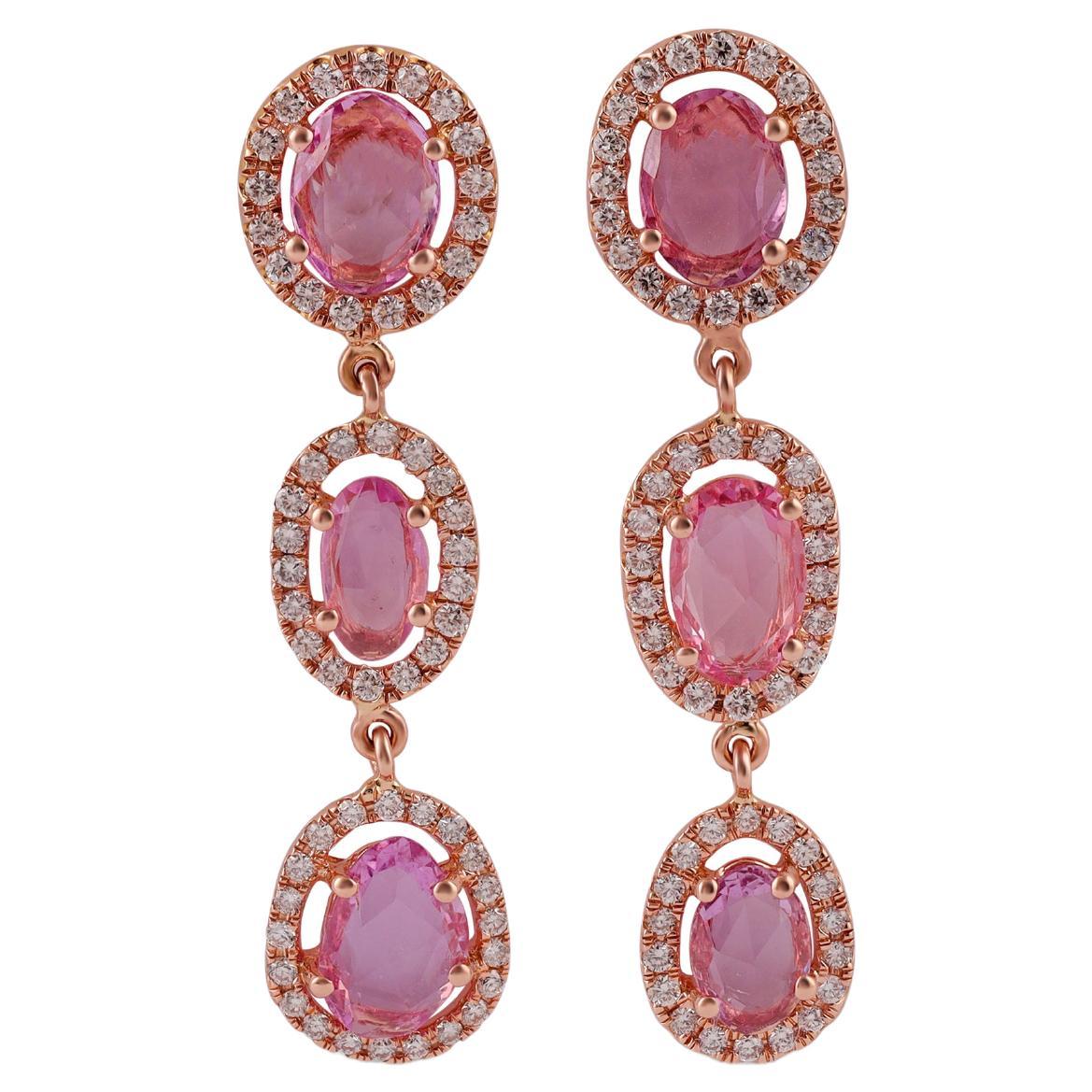 Ohrring aus 18 Karat Roségold mit rosa Saphiren und Diamanten besetzt im Angebot