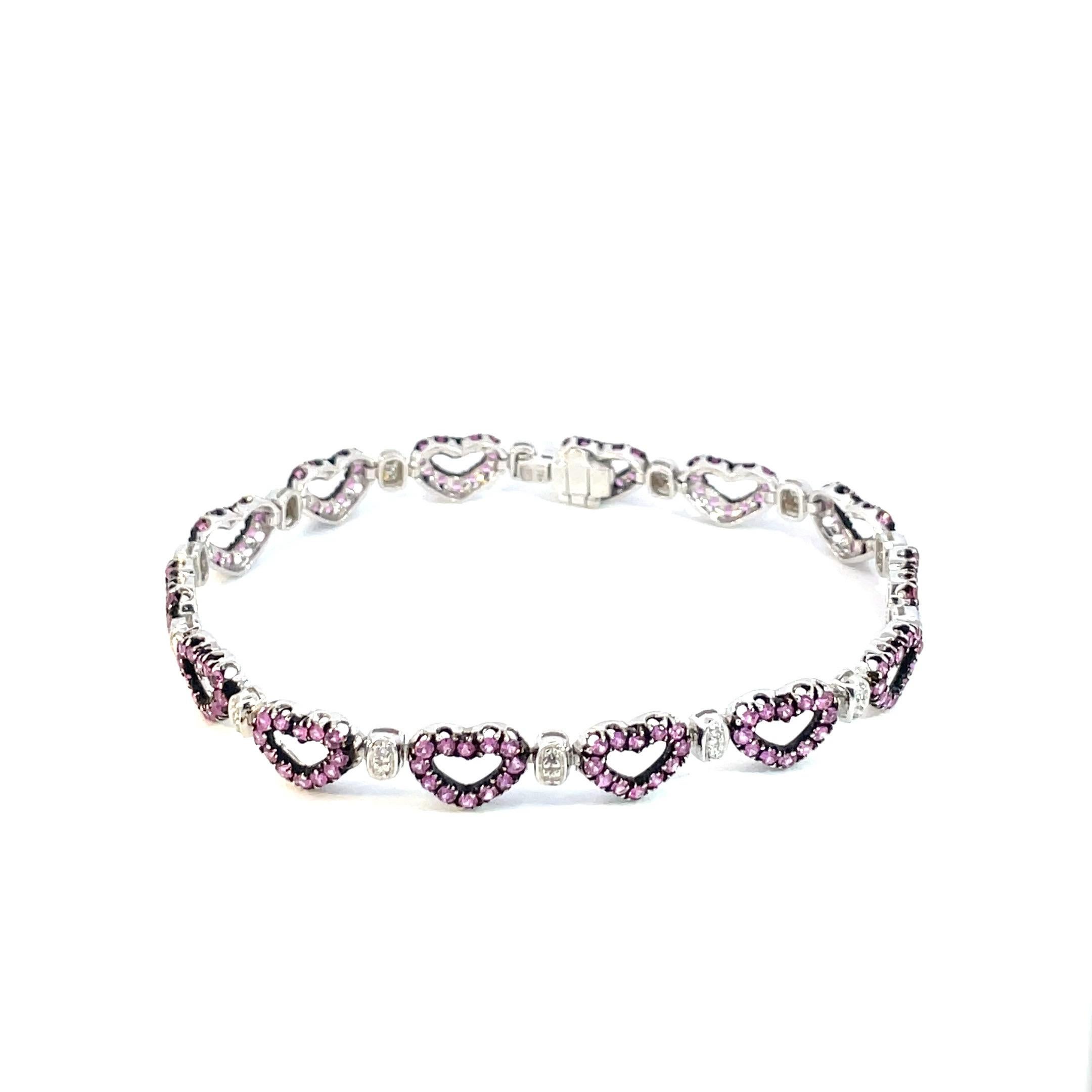 Contemporary  Pink Sapphire and Diamond Heart Shape Bracelet in 18 Karat White Gold For Sale