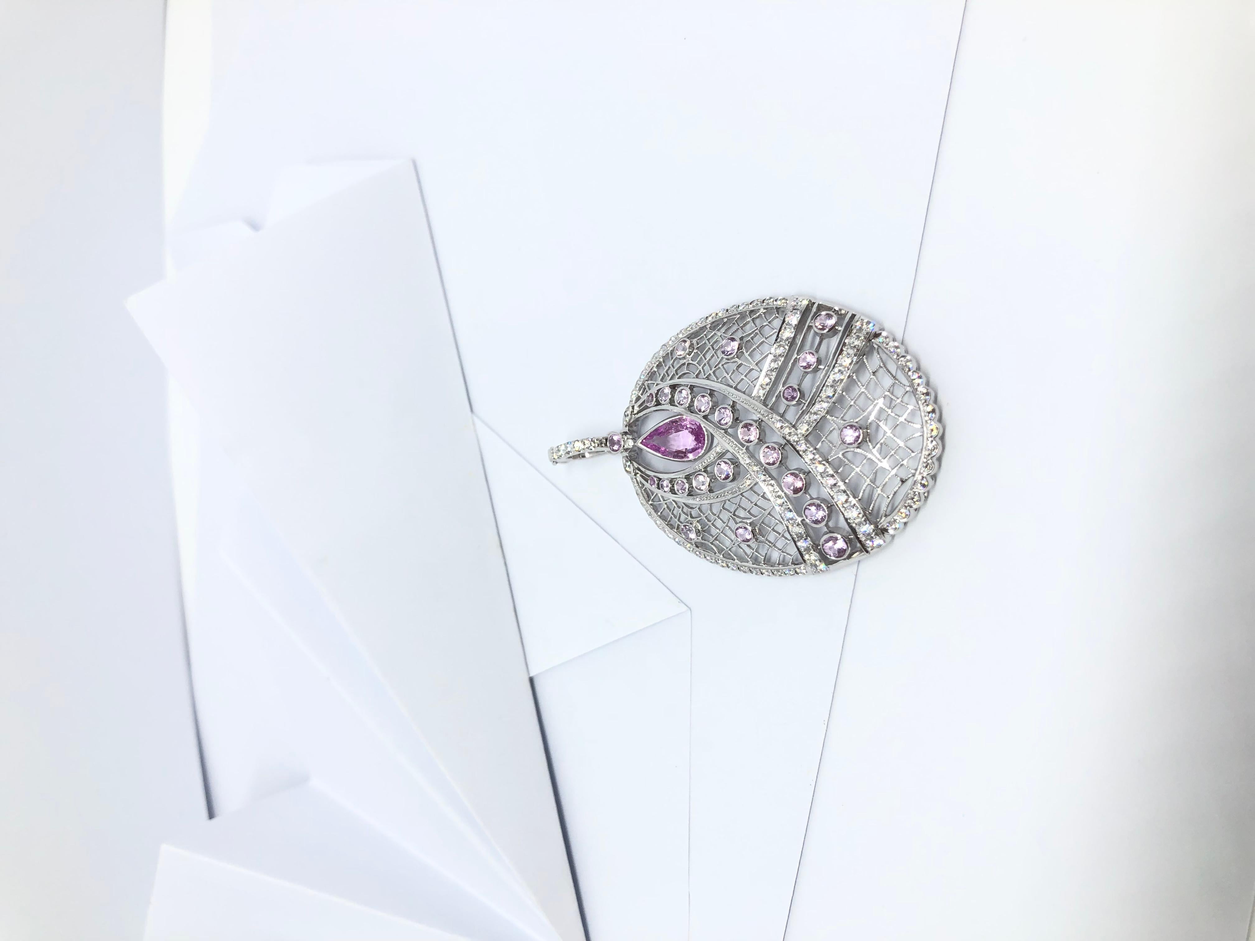 Taglio misto Ciondolo con zaffiro rosa e diamante incastonato in oro bianco 18 carati in vendita