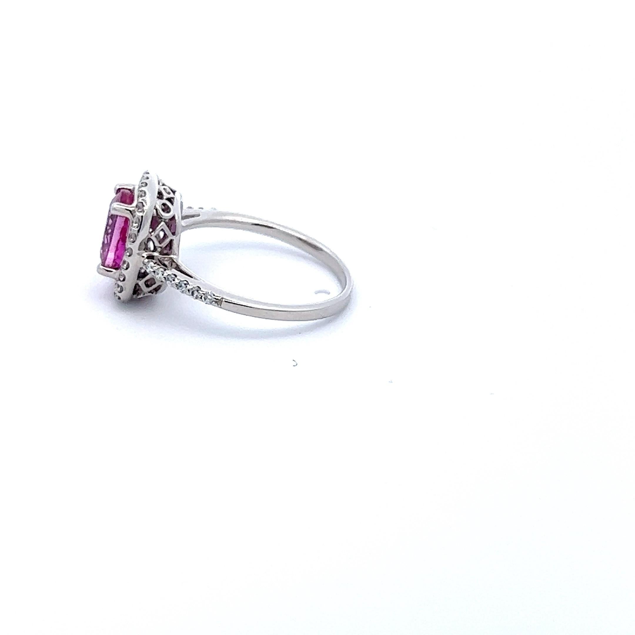 Pink Sapphire and Diamond Ring In New Condition For Sale In New York, NY