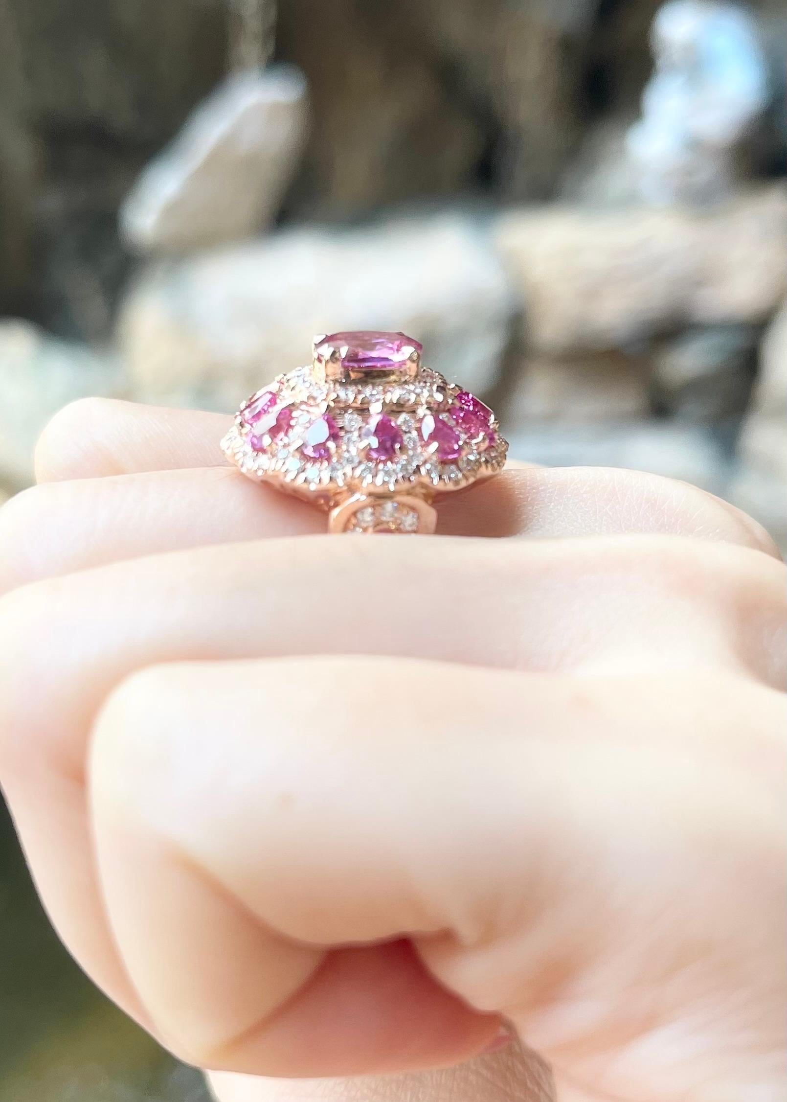 Donna Anello con zaffiro rosa e diamante incastonato in oro rosa 18 carati in vendita