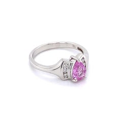 Vintage Goldband-Cocktailring mit rosa Saphir und Diamant