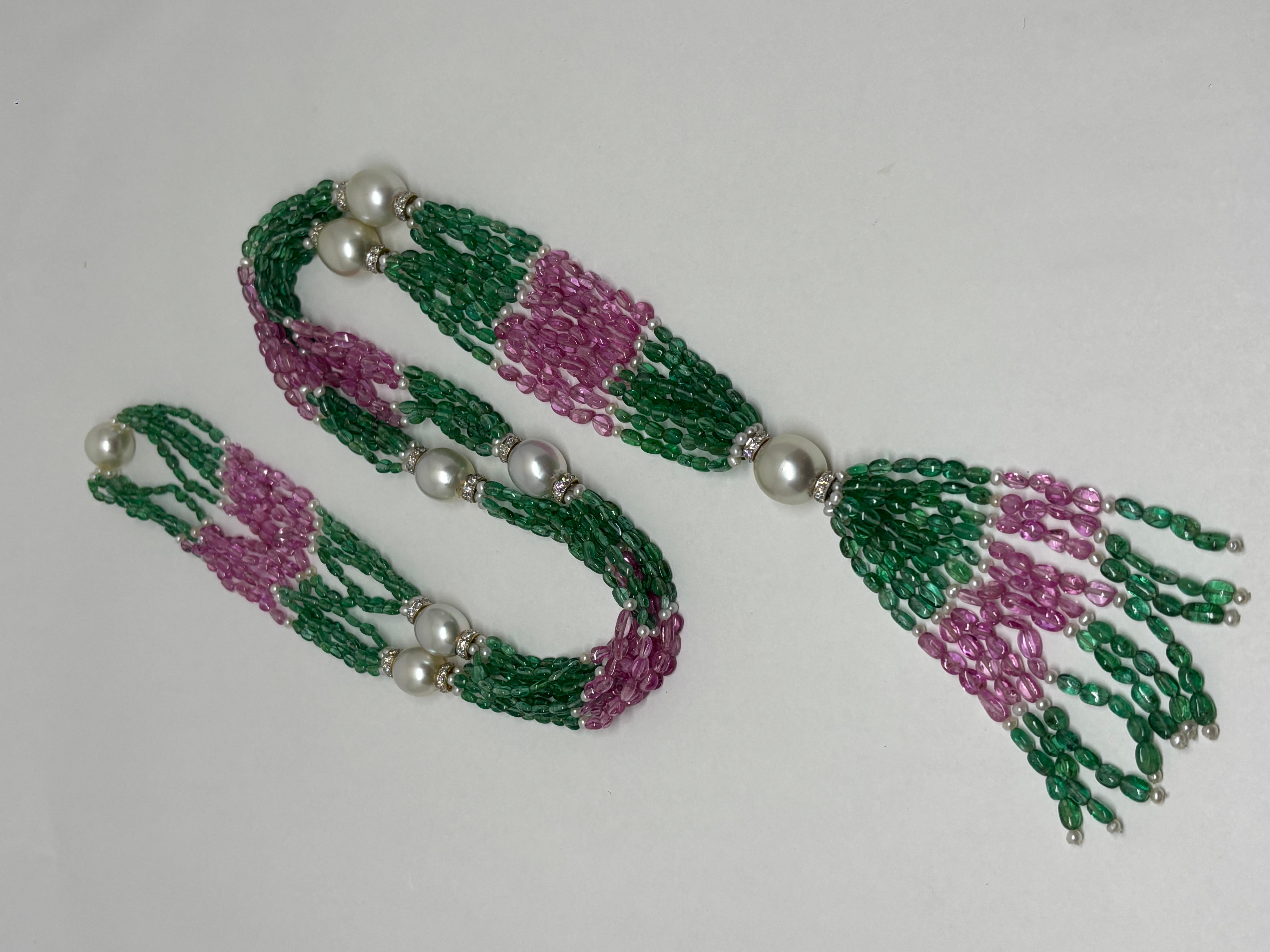 Collana di perline con zaffiro rosa e smeraldo Cts 295,34 e tondi di diamanti Perla In condizioni Nuovo in vendita a Hong Kong, HK