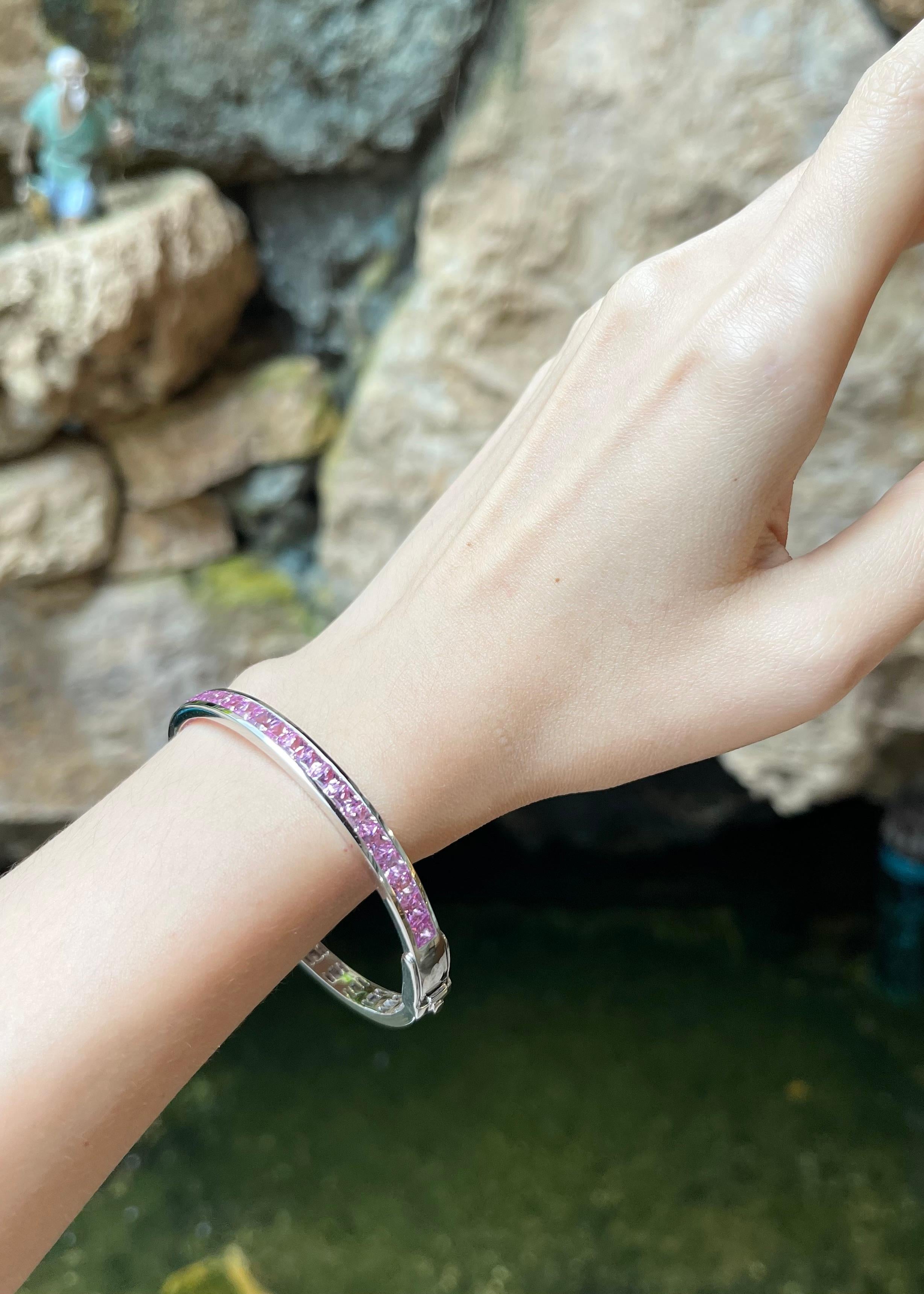 Brazalete de zafiro rosa engastado en oro blanco de 18 quilates Contemporáneo en venta