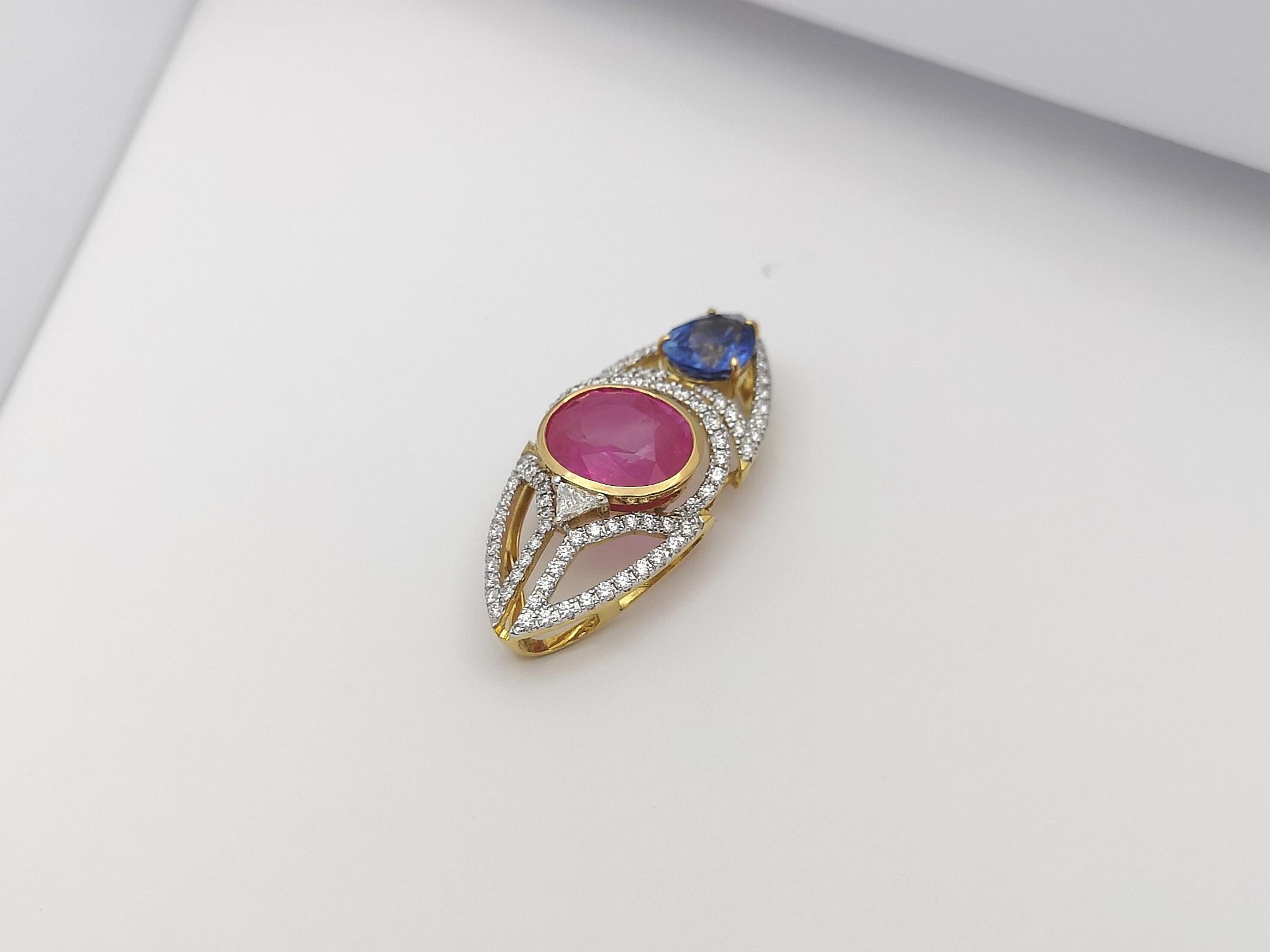 Ciondolo con zaffiro rosa, zaffiro blu e diamante incastonato in oro 18 carati in vendita 5