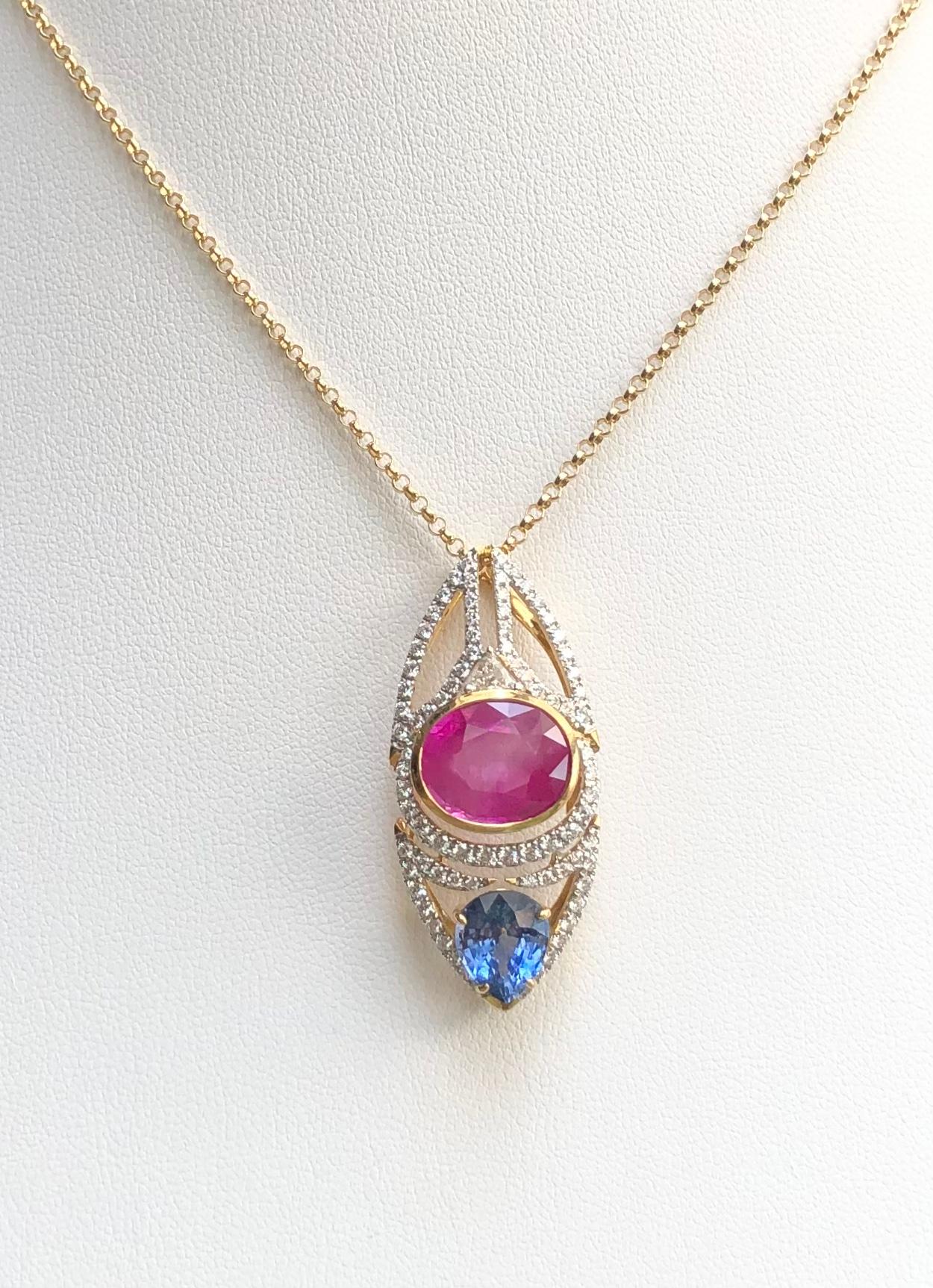 Ciondolo con zaffiro rosa, zaffiro blu e diamante incastonato in oro 18 carati in vendita 1