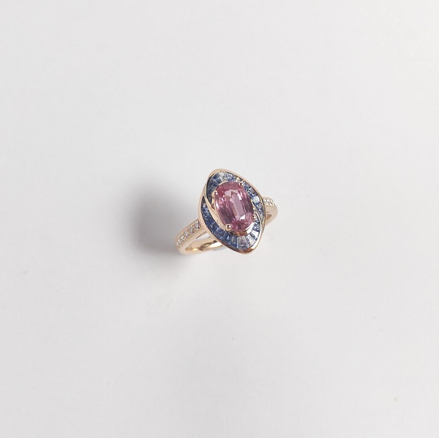 Anello con zaffiro rosa, zaffiro blu e diamante con montatura in oro rosa 18K in vendita 9