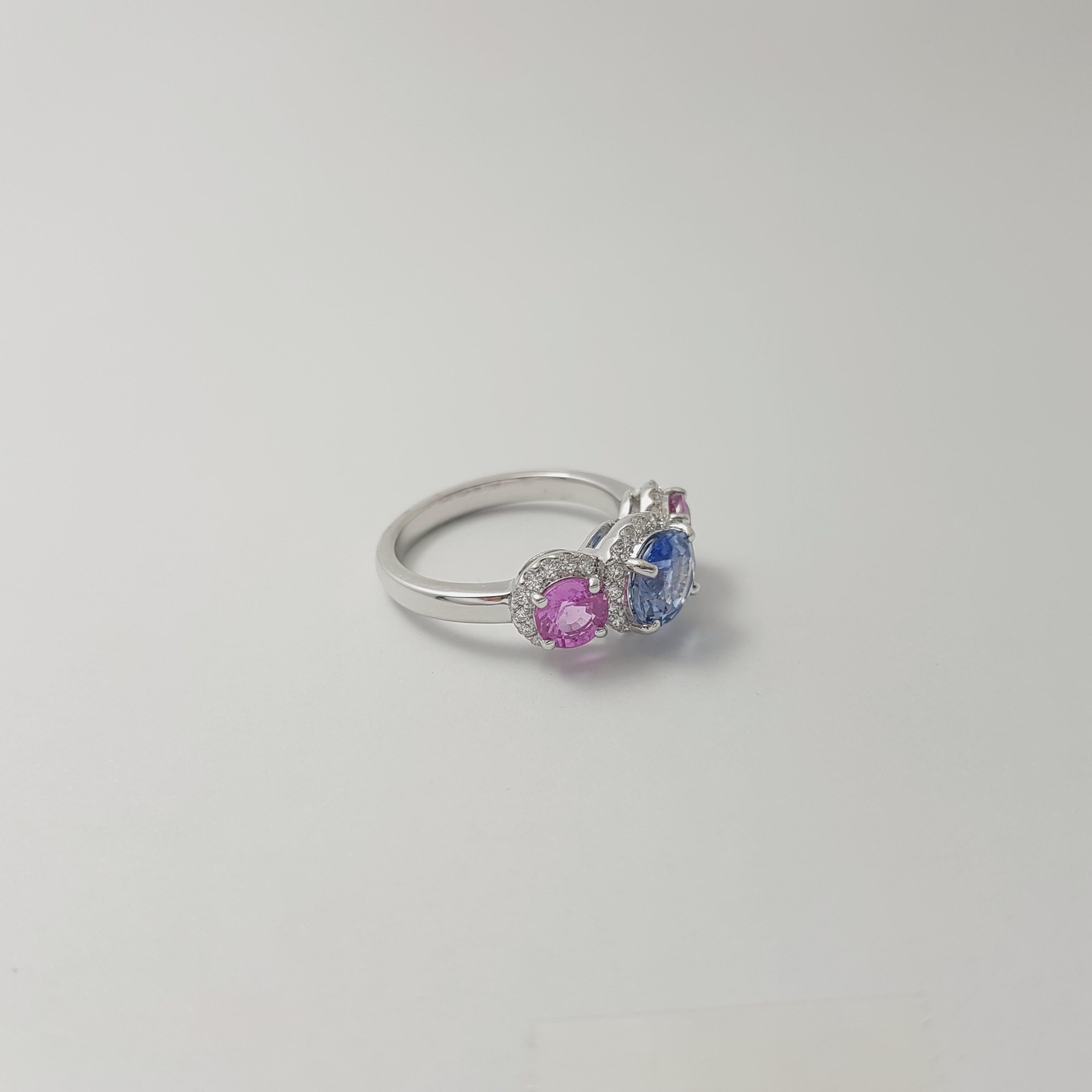 Pinker Saphir, blauer Ceylon-Saphir und Diamantring, gefasst in 18 Karat Weißgold im Angebot 6