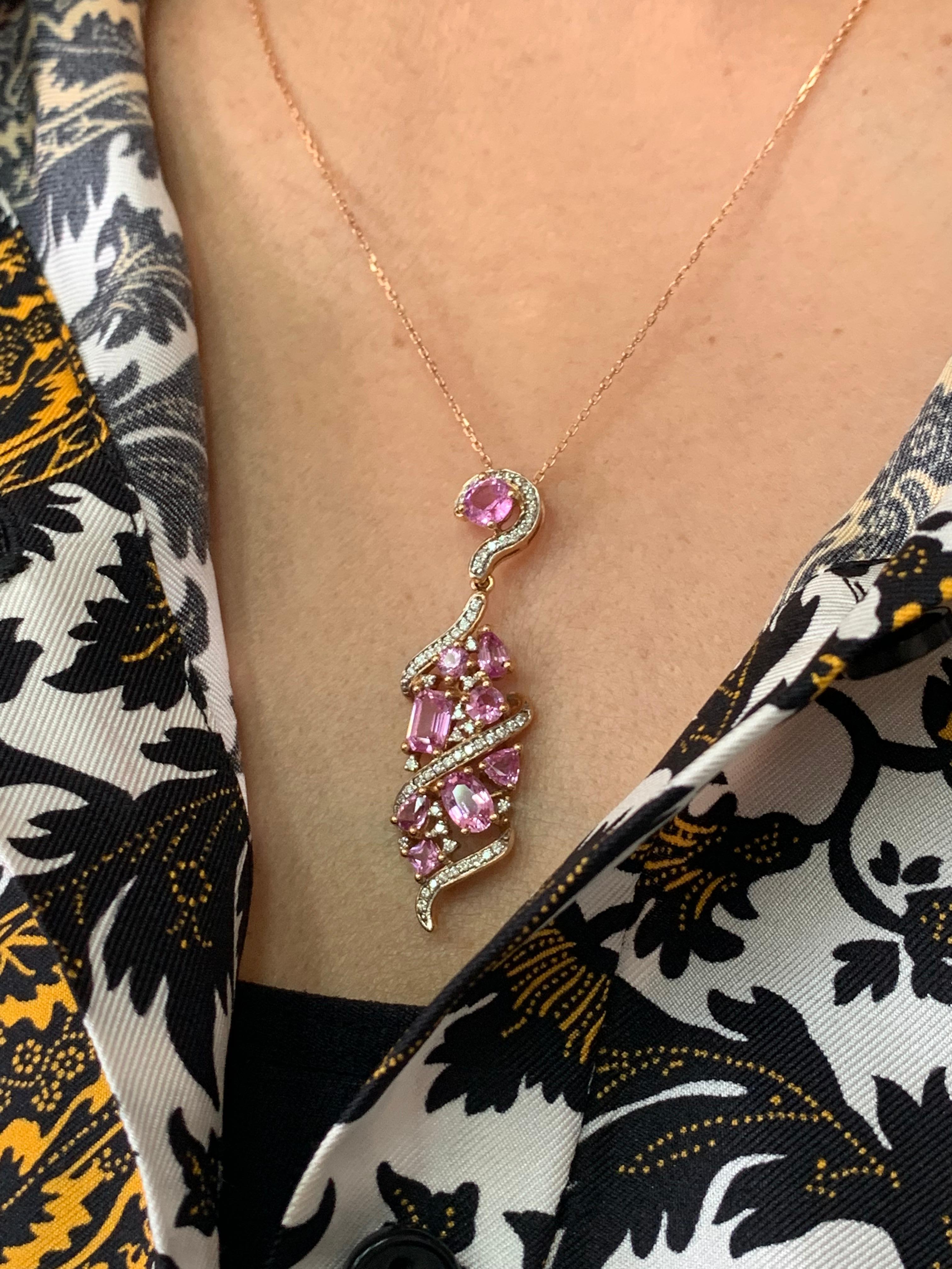 Pink Sapphire Cluster Pendant Necklace with Diamond in 18 Karat Rose Gold In New Condition In Hong Kong, HK