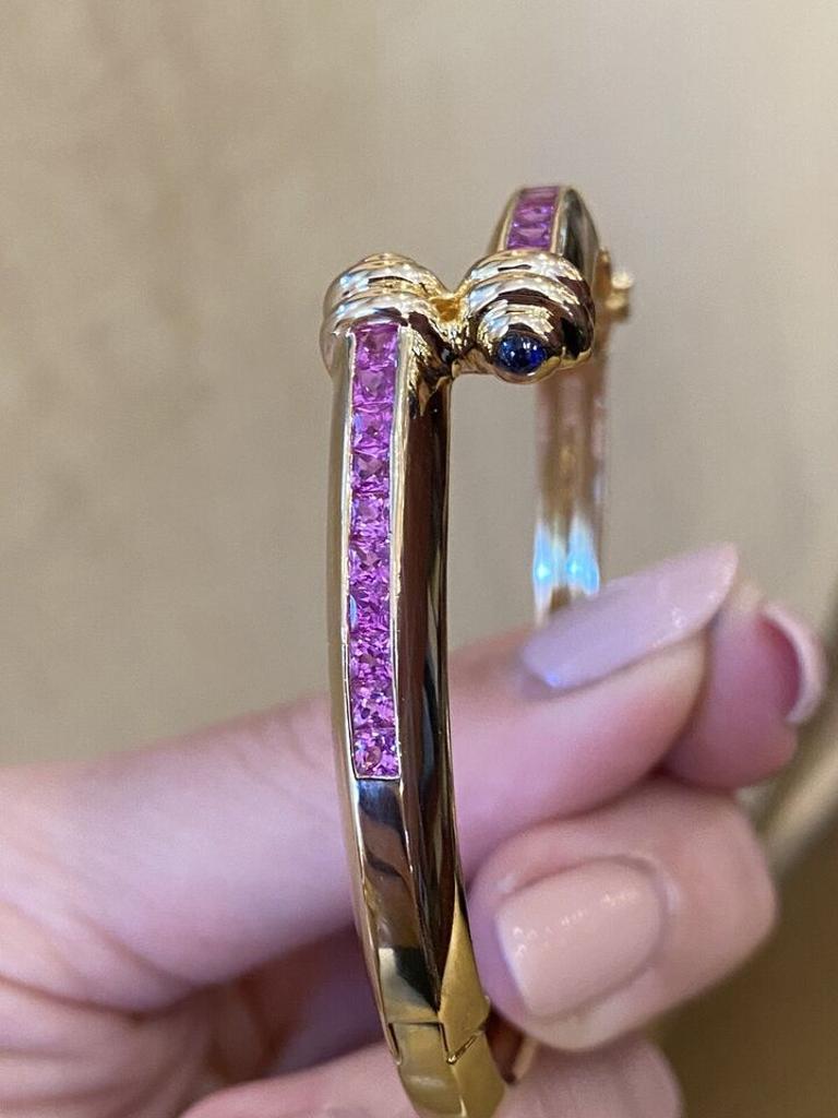 Pink Sapphire Crossover Bangle Bracelet in 18k Yellow Gold In Excellent Condition For Sale In La Jolla, CA
