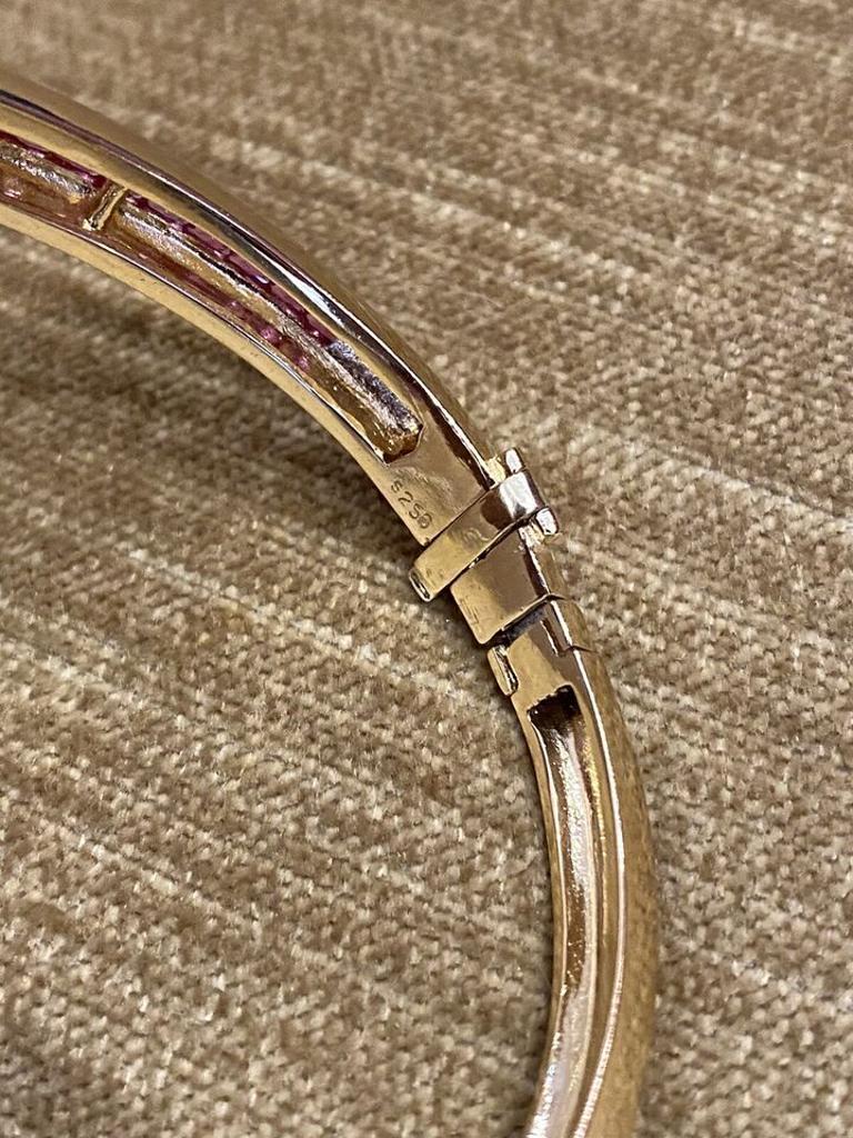 Pink Sapphire Crossover Bangle Bracelet in 18k Yellow Gold For Sale 2