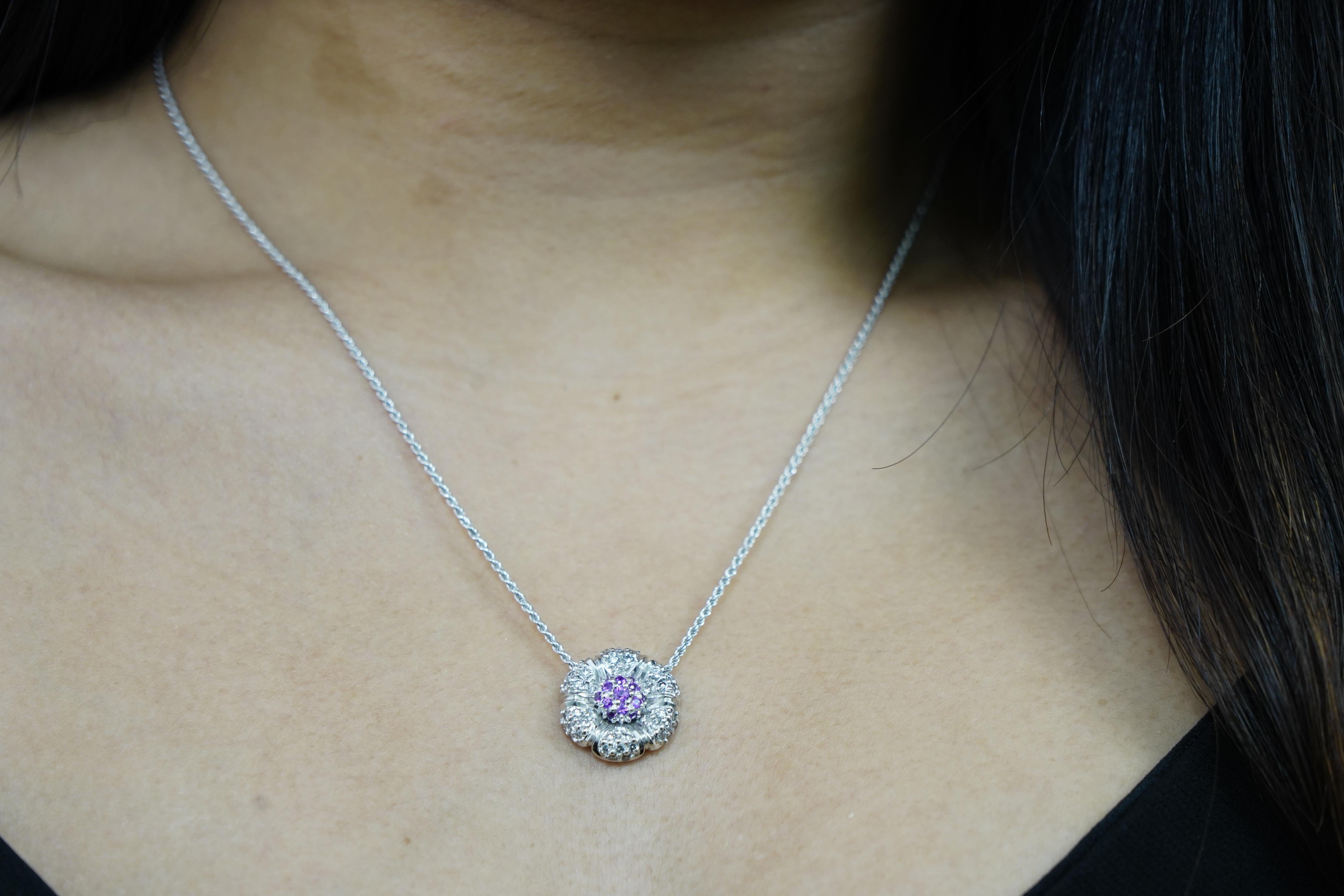 Blumenhalskette mit 18 Karat Weißgold Kette mit rosa Saphiren Cts 0,34 Diamanten (Zeitgenössisch) im Angebot