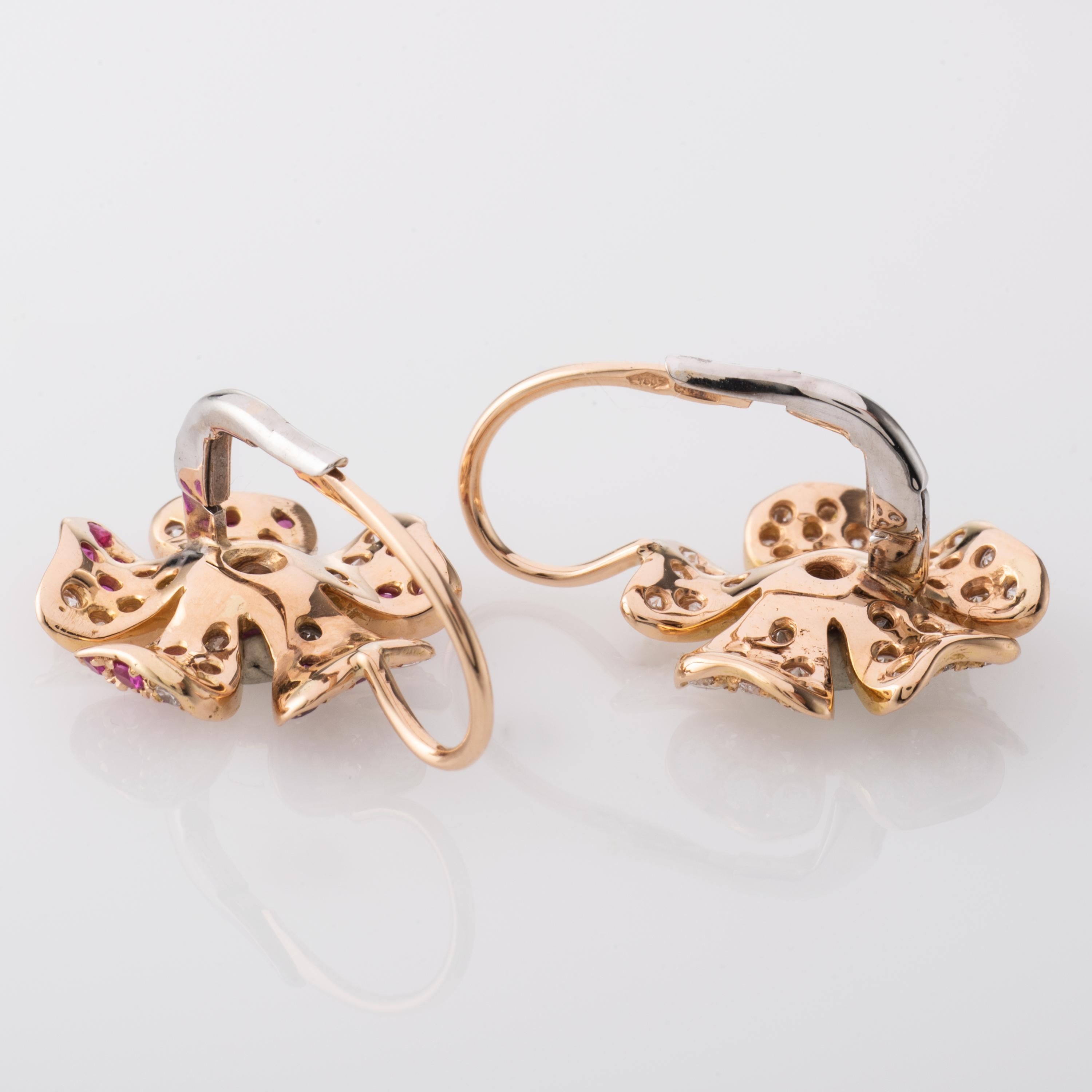 Pink Sapphire Diamond 18 Karat Rose Gold Flower Earrings In New Condition In London, UK