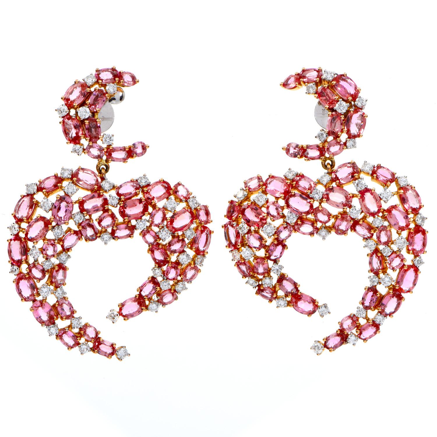 Halbmond-Cluster-Ohrringe mit rosa Saphir und Diamant aus 18 Karat Gelbgold im Zustand „Hervorragend“ im Angebot in Miami, FL