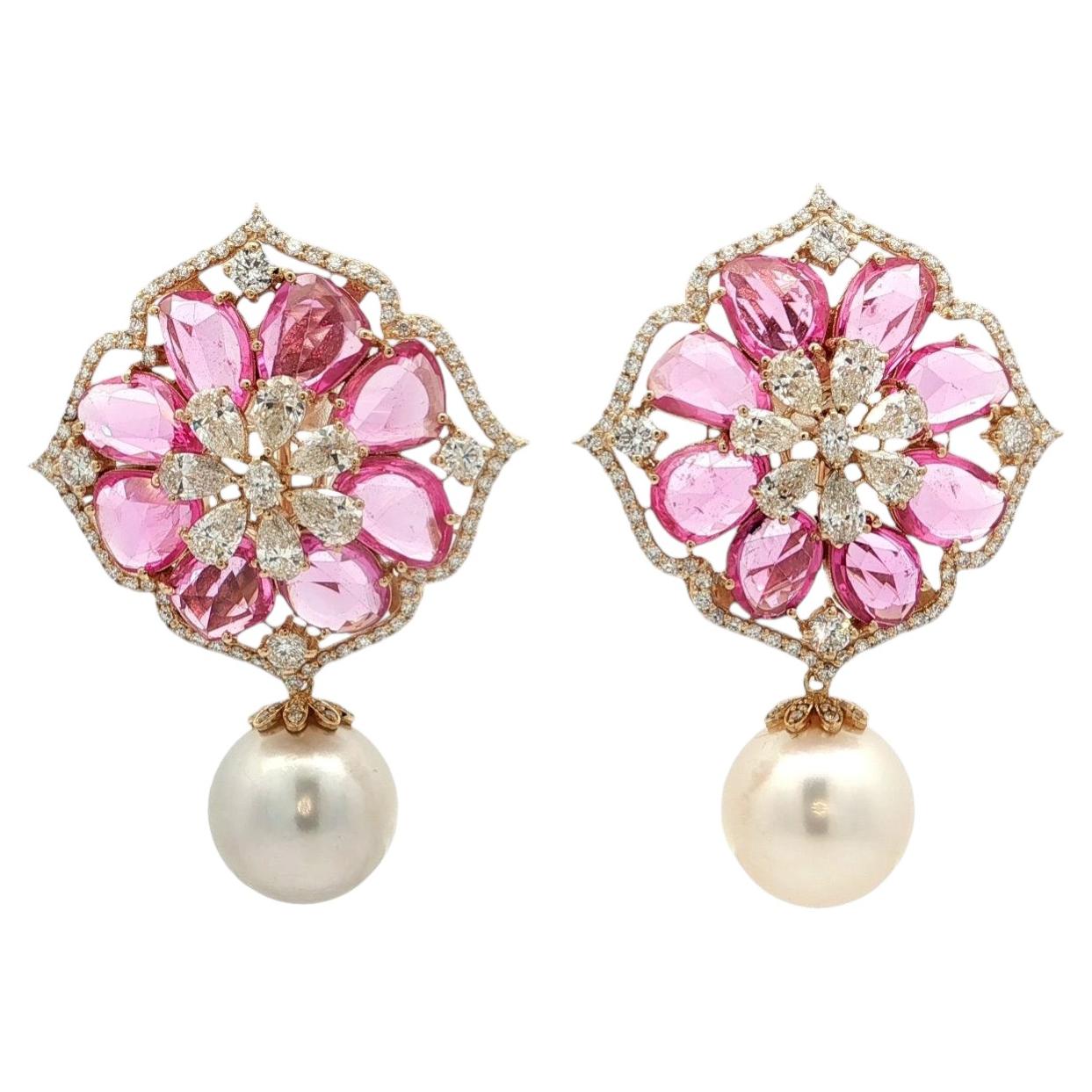 Orecchini con zaffiro rosa, diamanti e perle in oro giallo 18K