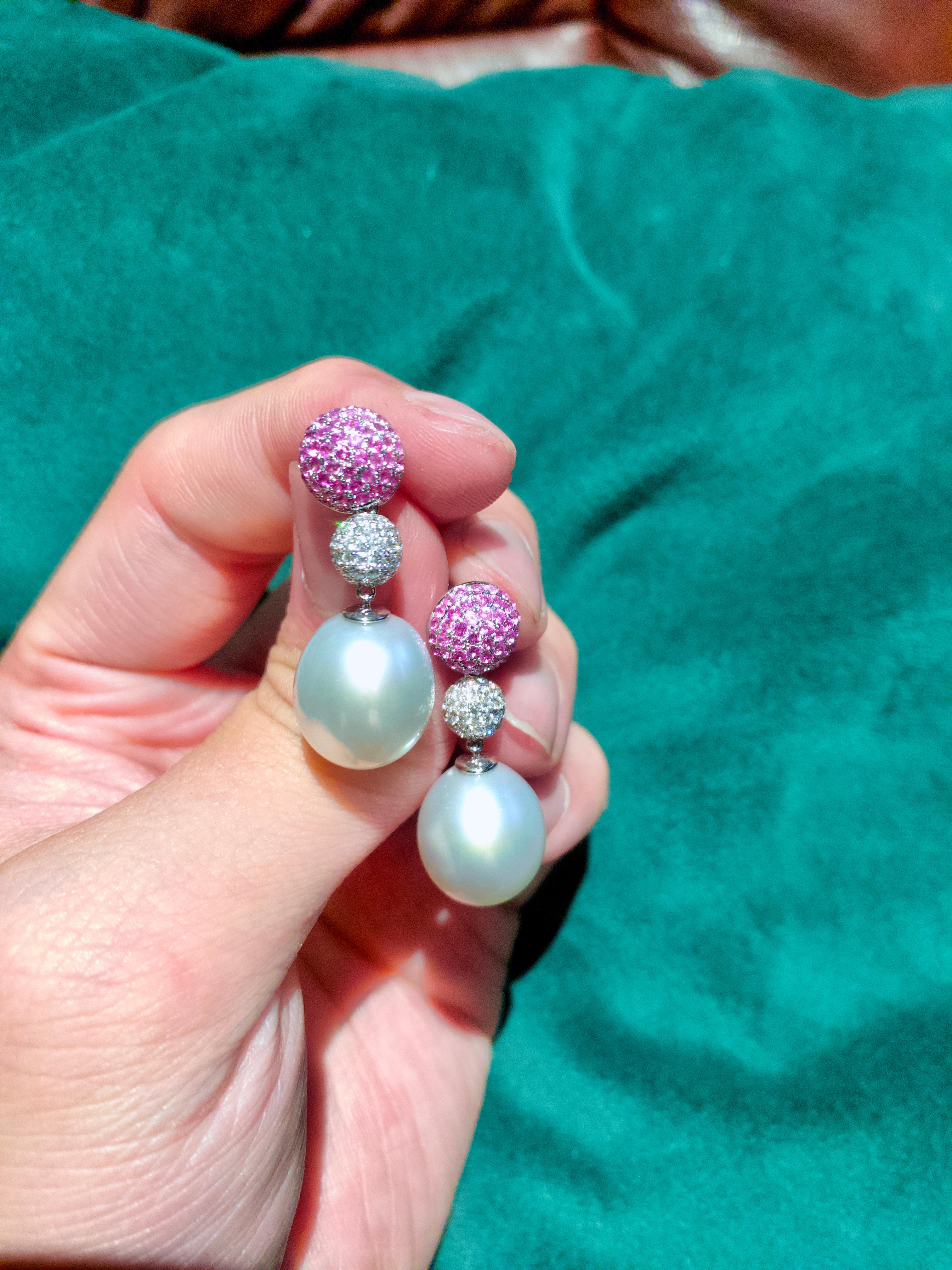 Orecchino Eostre con zaffiro rosa, diamante e perla dei mari del sud in oro bianco 18 carati In condizioni Nuovo in vendita a Melbourne, AU