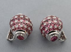 Orecchini in oro bianco con zaffiro rosa, diamante e tormalina