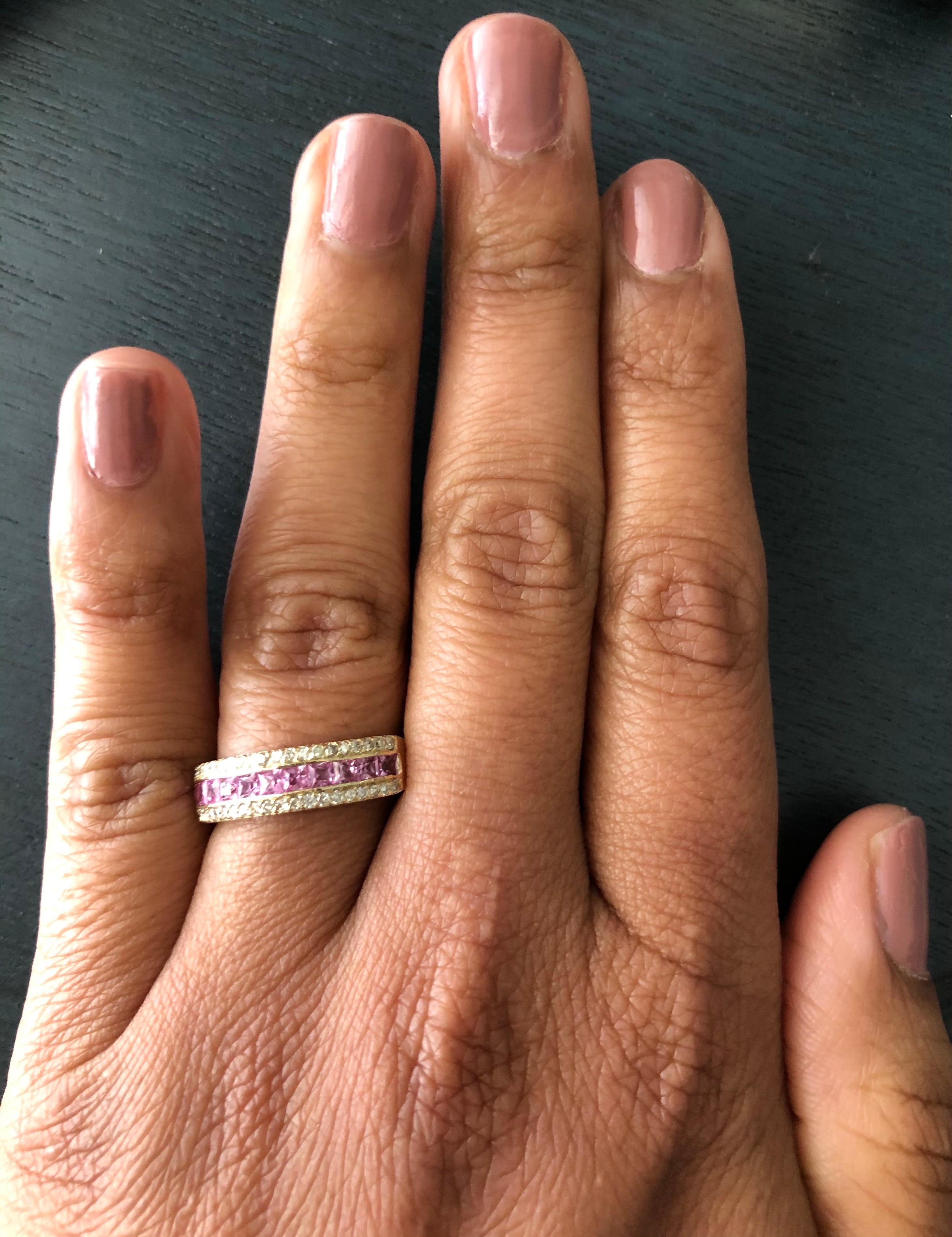 1.17 Carat Pink Sapphire Diamond Yellow Gold Band In New Condition For Sale In Los Angeles, CA