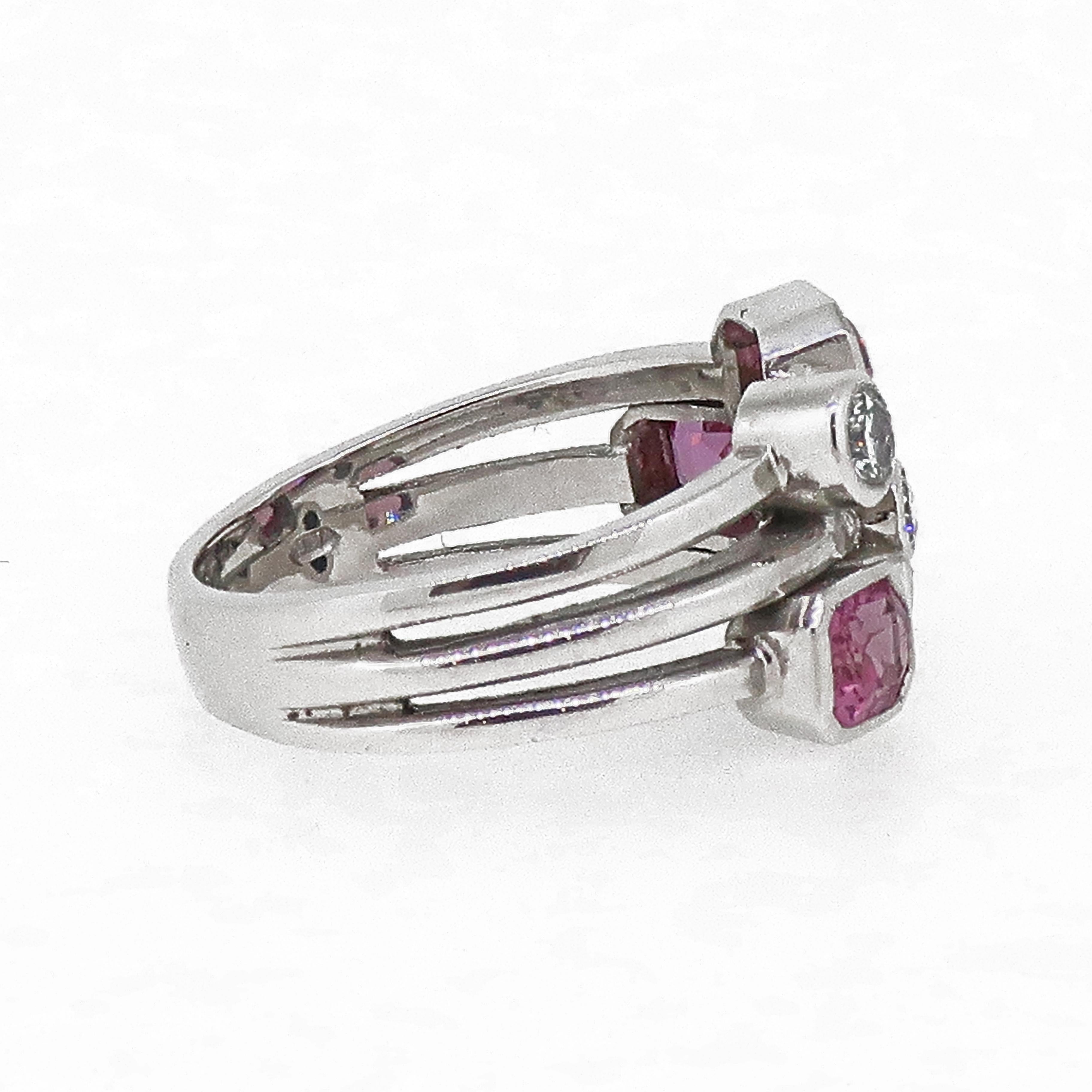Pink Sapphire & Diamond Cluster Ring 18 Karat White Gold In New Condition For Sale In East Grinstead, GB