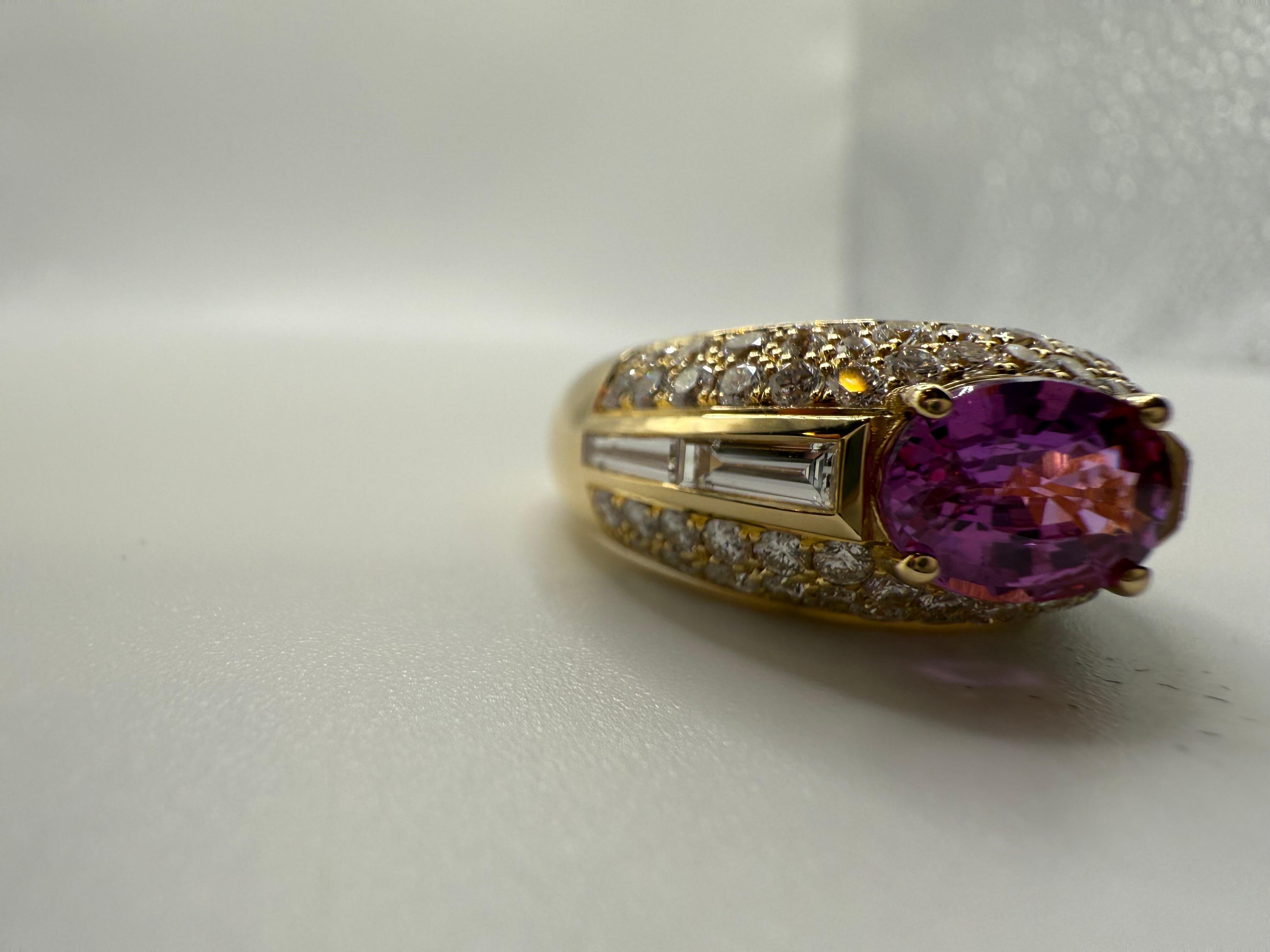 Cocktailring mit rosa Saphir und Diamant 18KT in Goldpavé-Fassung, perfekt gemacht im Zustand „Neu“ im Angebot in Boca Raton, FL